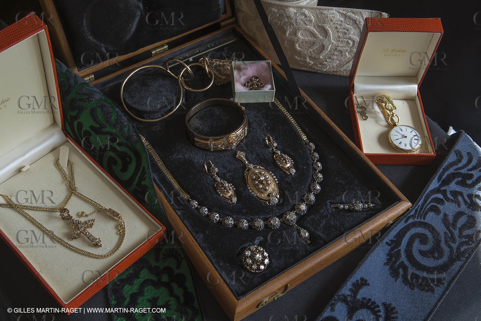 02 06 2014, ARles (FRA,13), Cérémonie de passation des bijoux de la Reine
