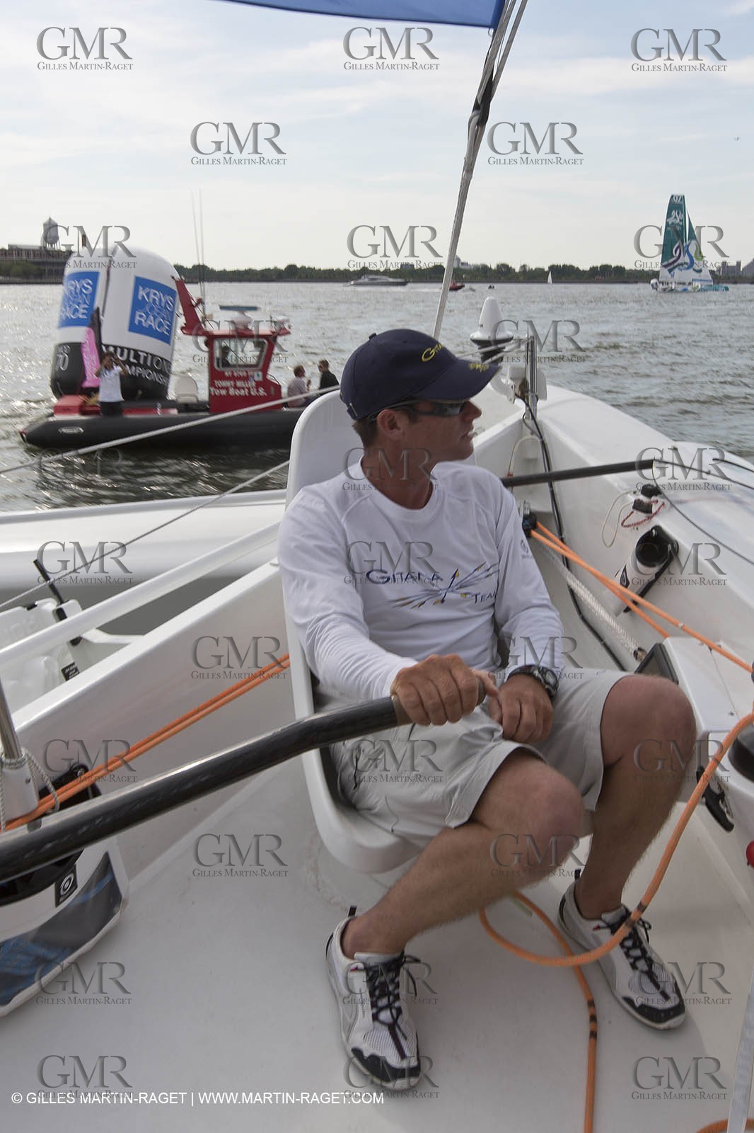 05 07 2012 - New York (USA) - Ocean Krys Race - Speed runs in fornt of NY city