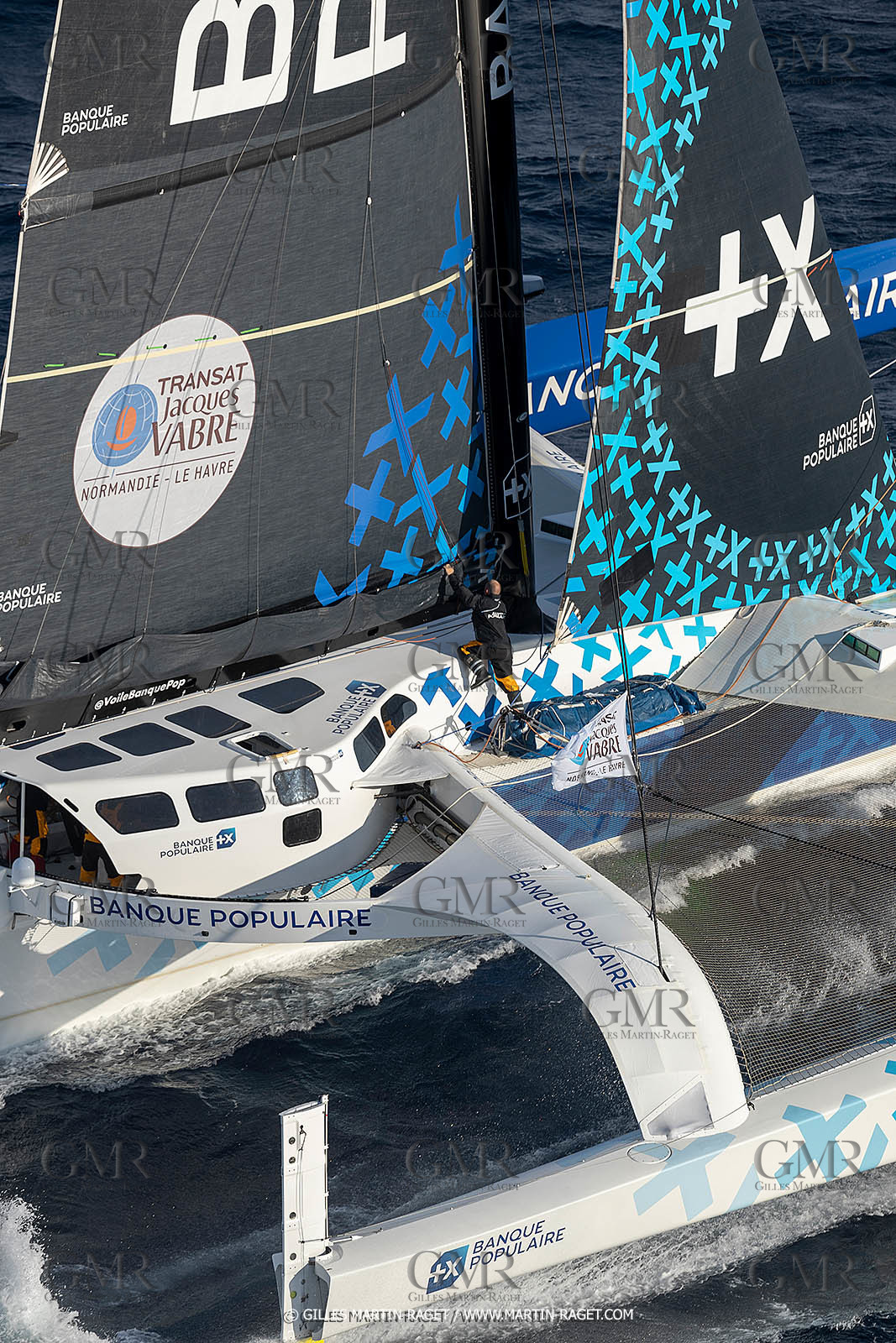 Banque Populaire devant Marseille