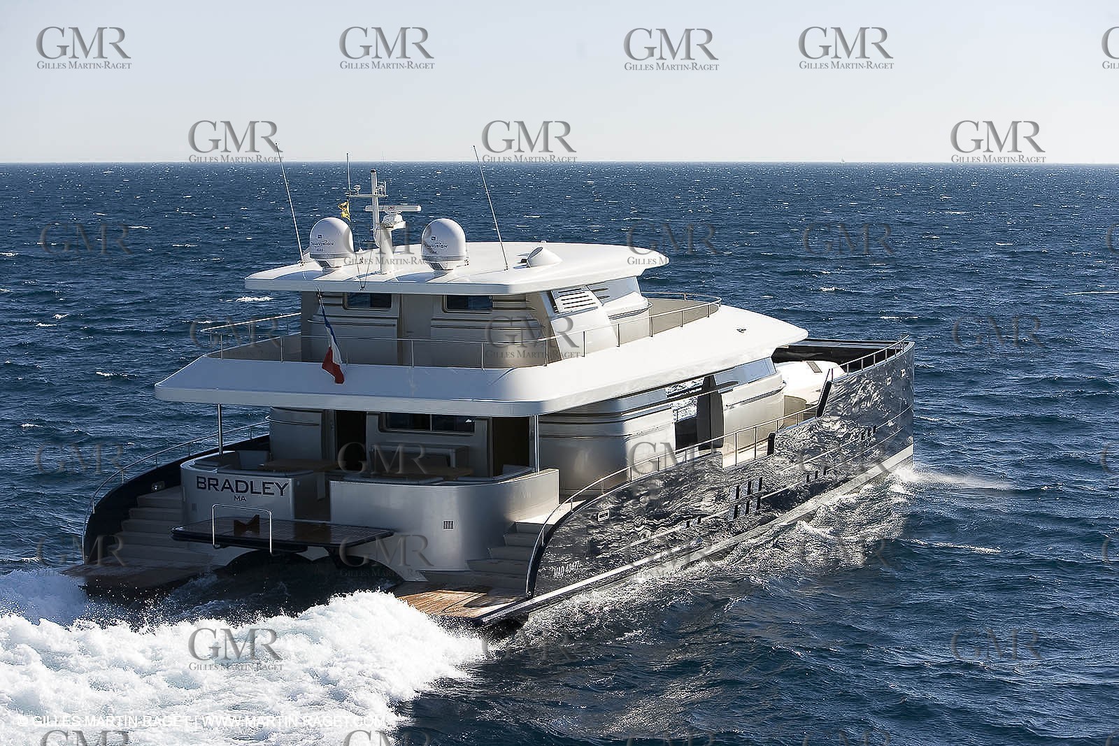 13-07-07 - La Ciotat (FRANCE) - MotorYacht - Chantier H2X