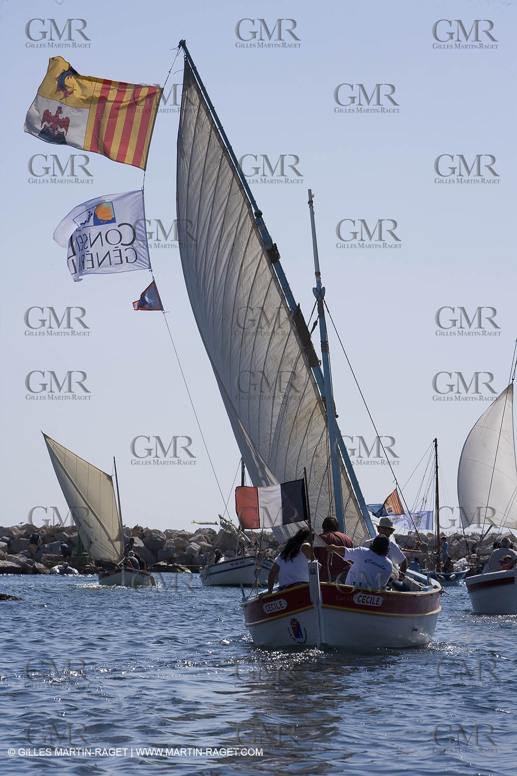 1 09 2007 - Marseille (FRA, 13) - Latin rigs in l'Estaque (Marseille north bay village)