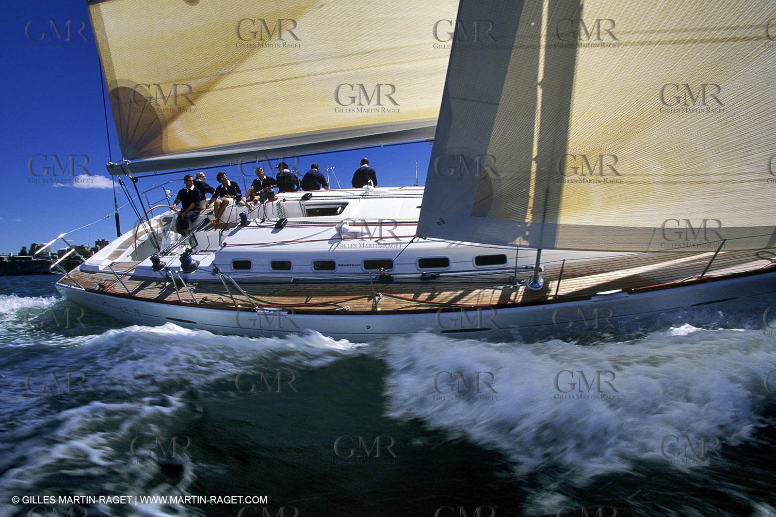 Crusing monohull sailing