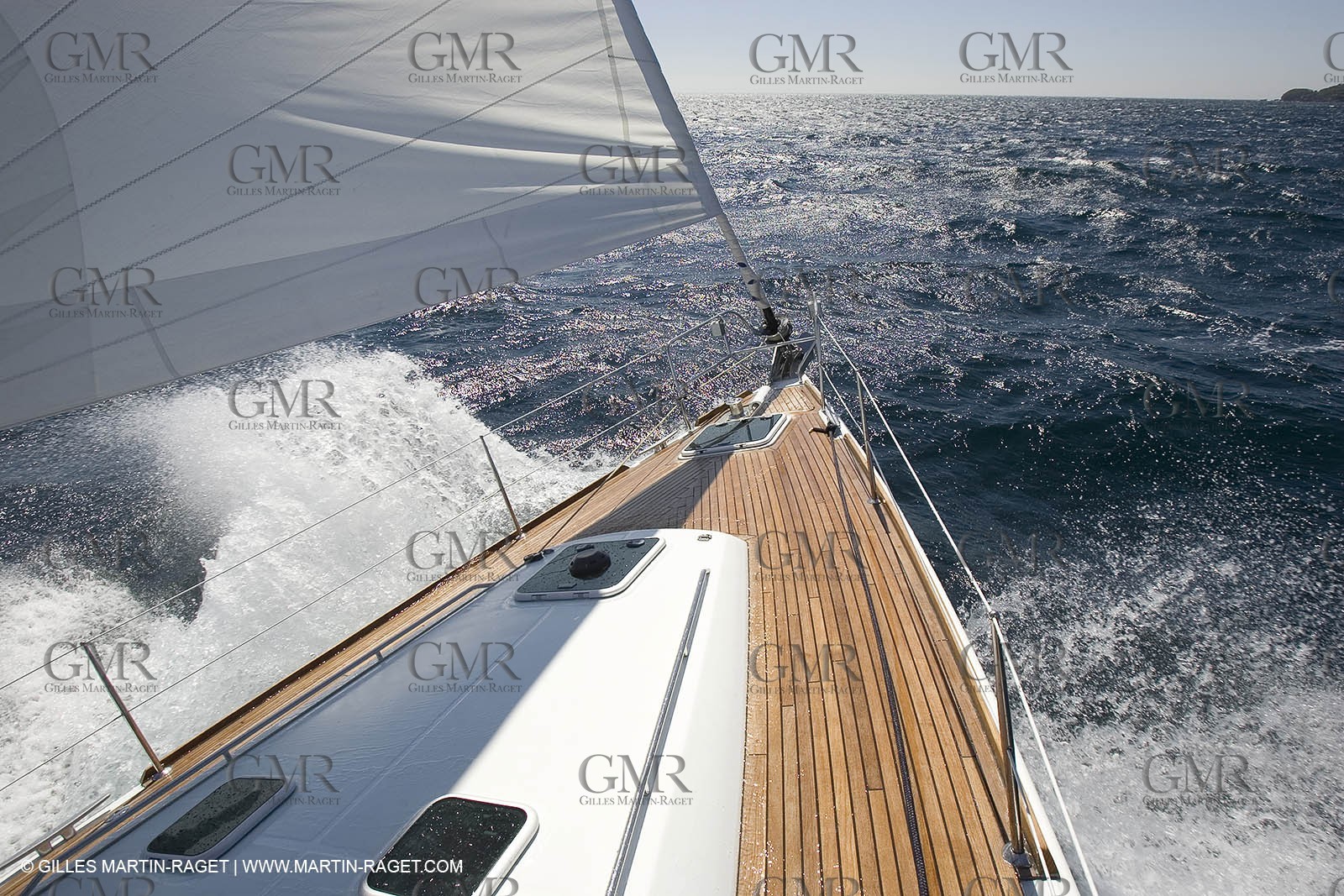 Crusing monohull sailing