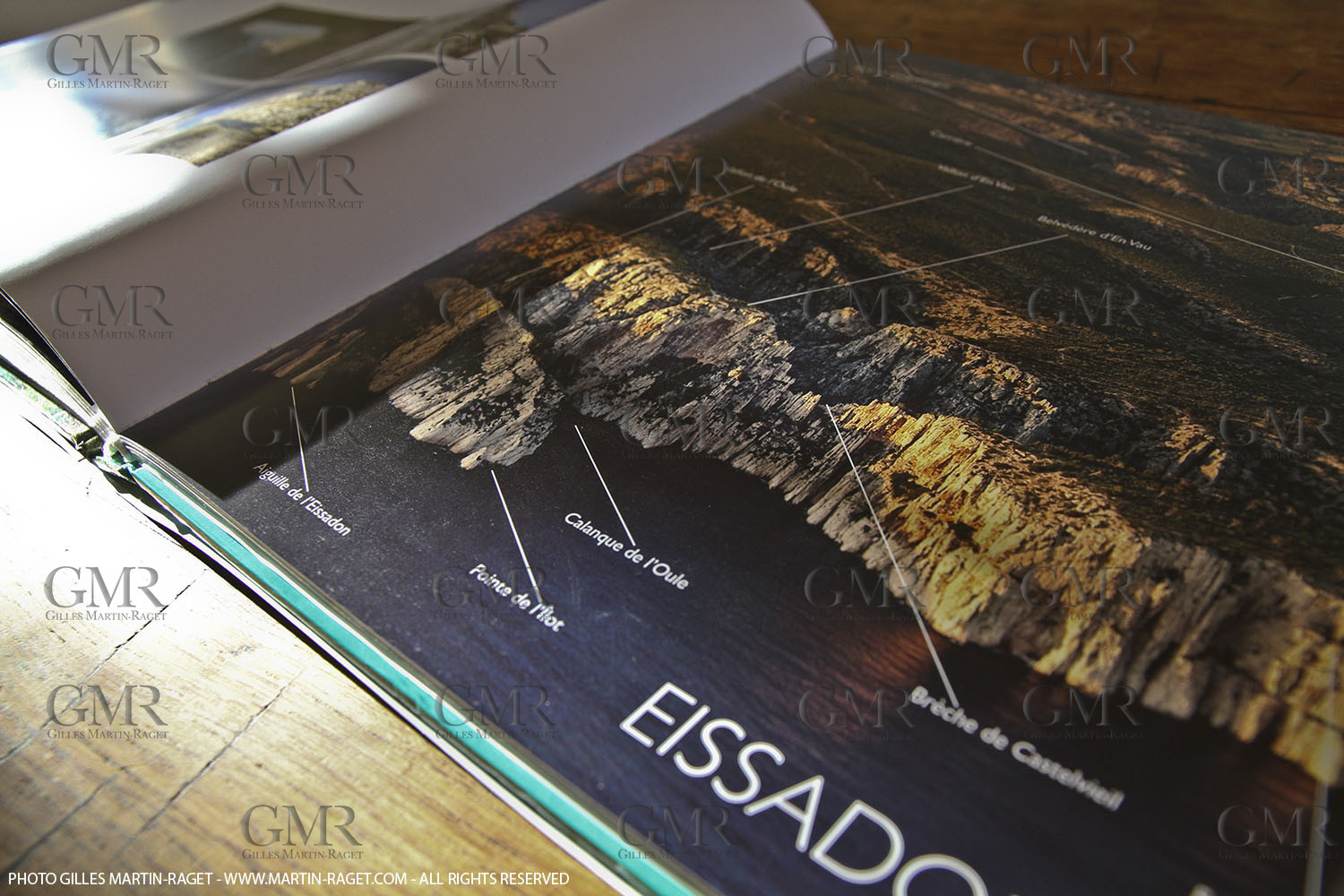 09 11 2010 - Marseille (FRA,13) - Photos odf the book Calanques, Si proches, si lointaines, Ed. Cres, Words by Juliette Lembot, Photos by Gilles Martin-Raget