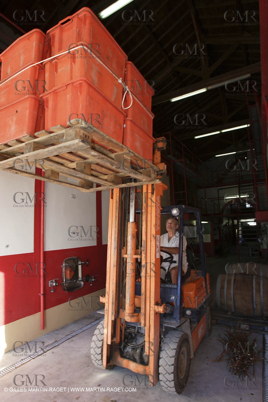 Harvest - D'or et de Gueule castle