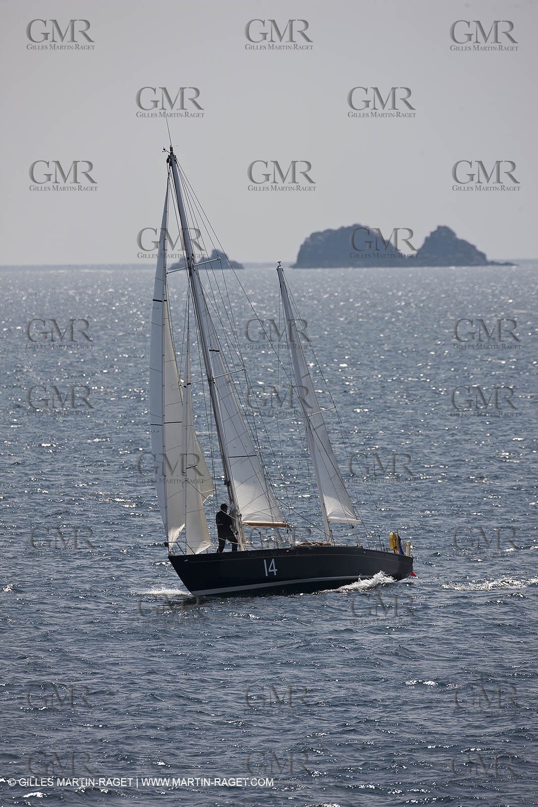 19 05 2010 - Raz de Sein (FRA,29) -  Pen Duick II