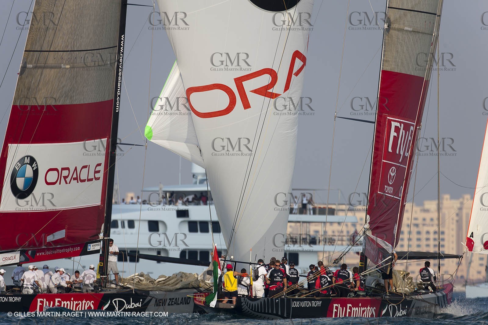 21 11 2010 - Dubai (UAE) - Dubai Louis Vuitton Trophy -  Round 2 - BMW ORACLE Racingg Vs Emirates Team New Zealand