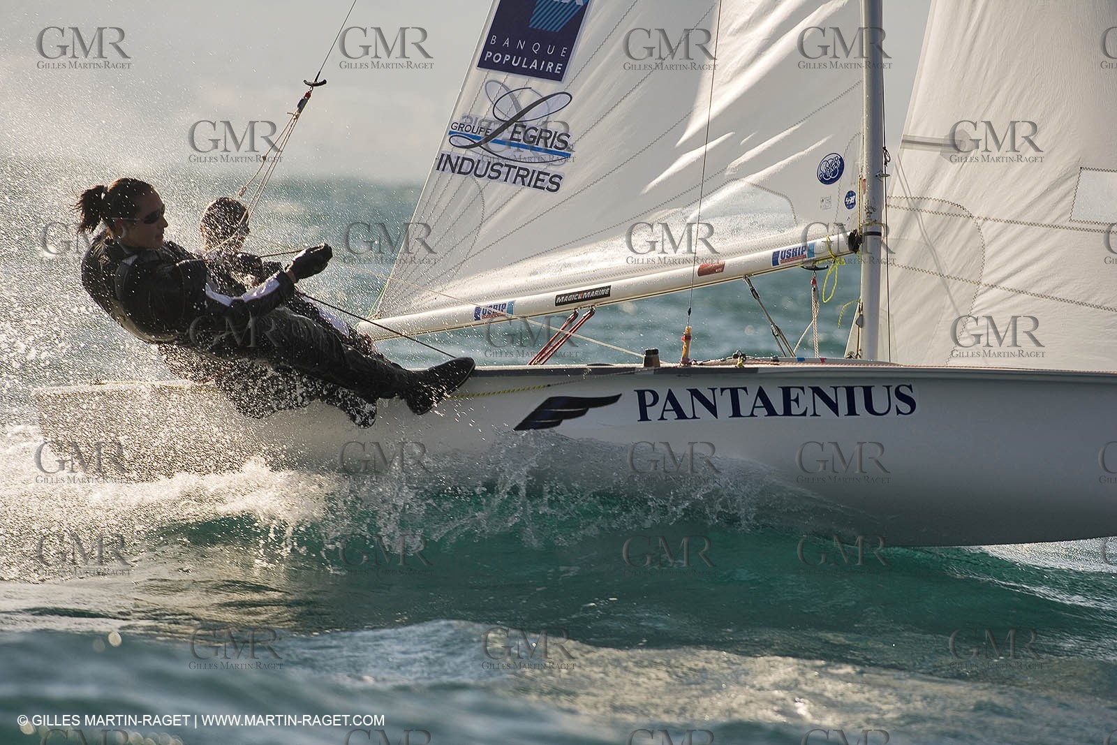 Ingrid Petit-Jean et Nadège Douroux - Dinghie - 470 - Training in hard wind conditions