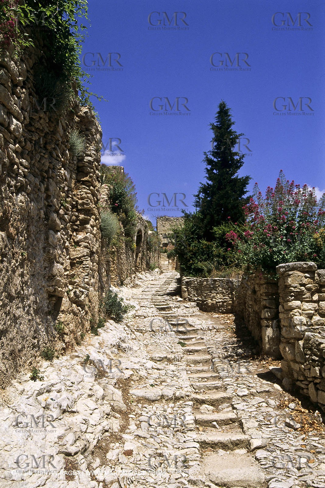 Saint Saturnin les apt (Fra,84)