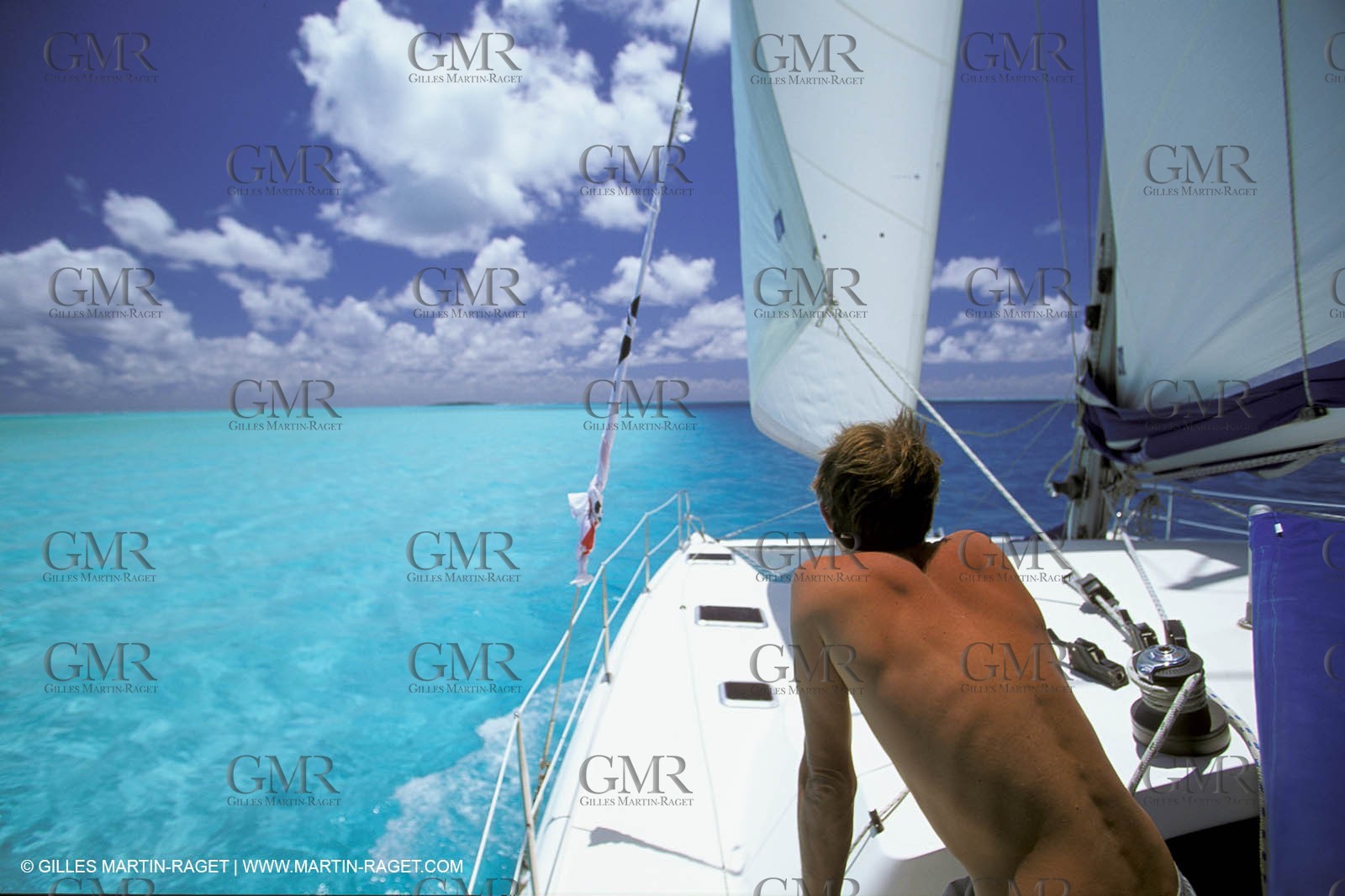 Cruising - People - Doing nothing