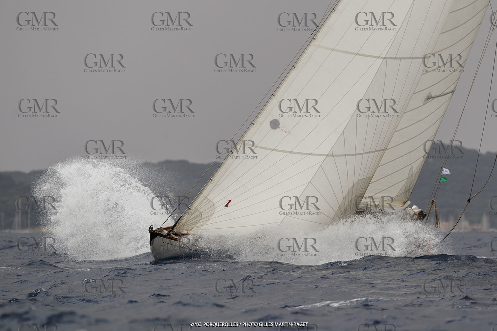 19 06 2024, Porquerolles Island (FRA), Championnat du monde des 12 m JI 2024, Race Day 1