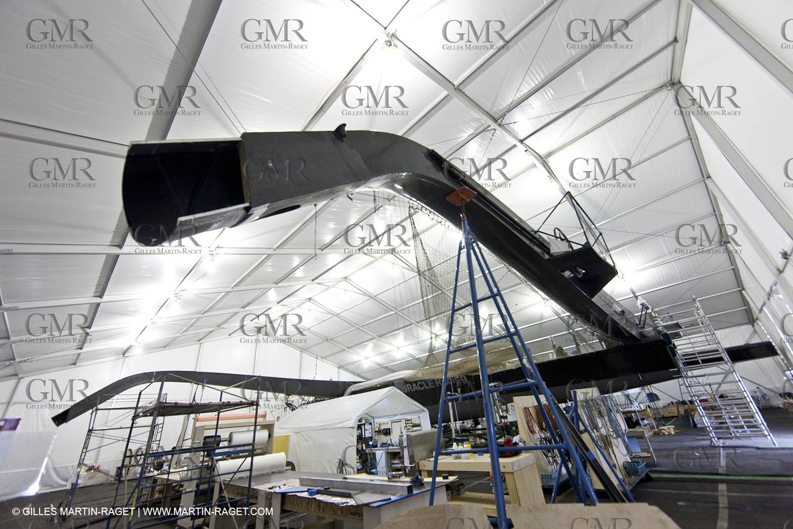 04 06 2008 - San Diego (USA, CA) - 33 rd America's Cup - BMW ORACLE Racing - 90 ft trimaran  modifications