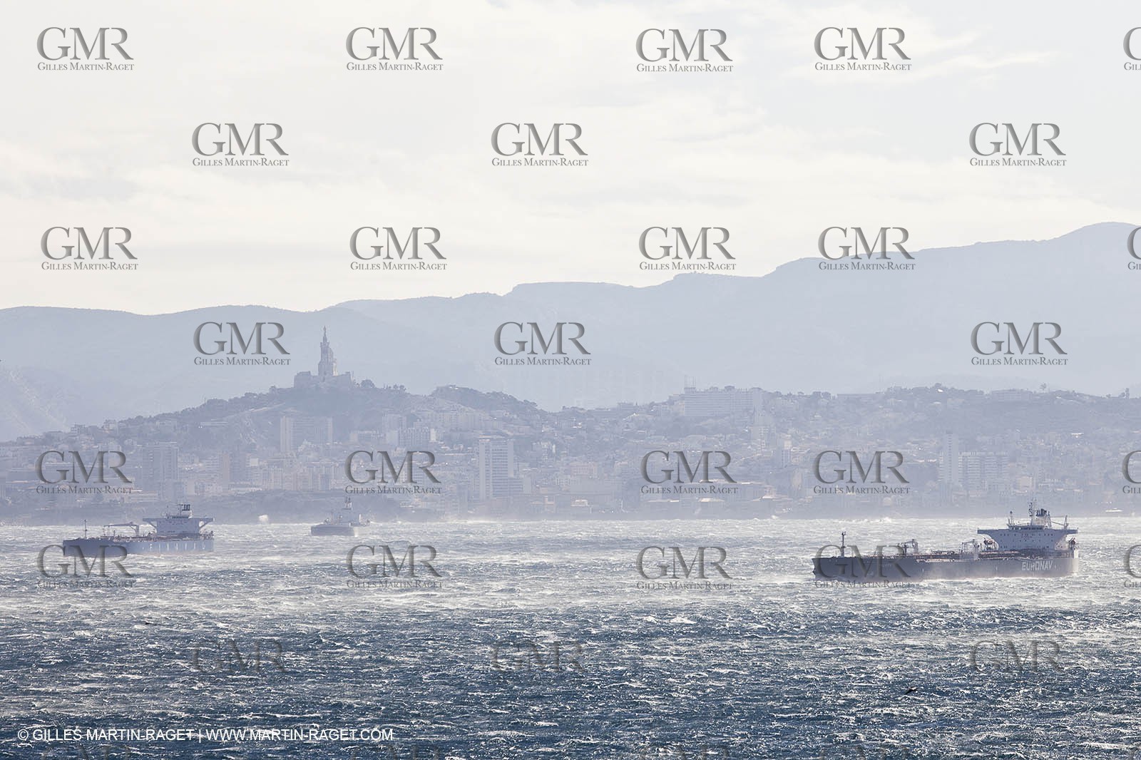25 10 2010 - Marseille (FRA,13) - Ships at the mooring due to a strike of the harbour staff
