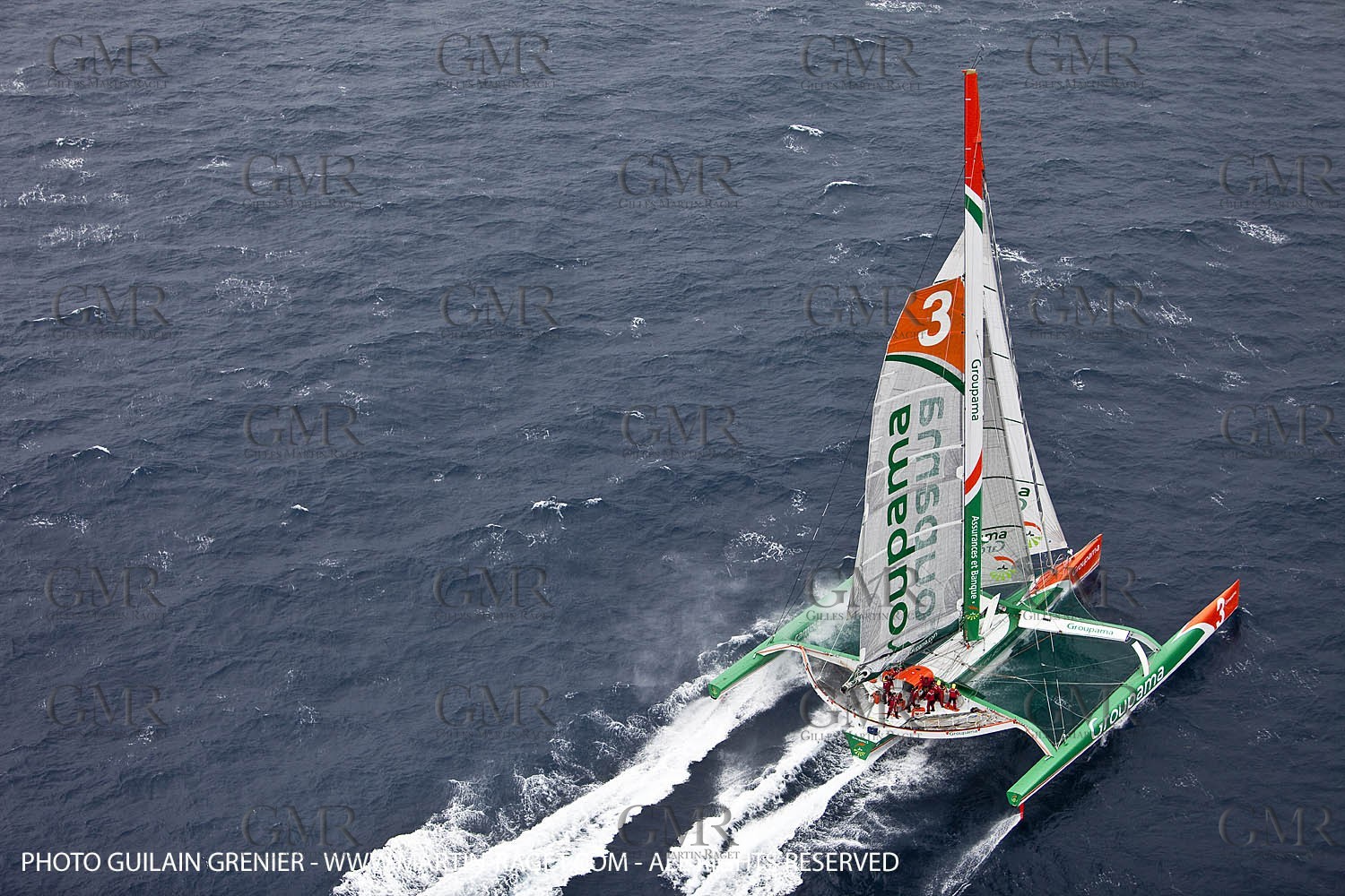 14 05 09 - Marseille - Record de la Méditerranée - Groupama 3 - Franck Cammas - G class - Départ de Marseille pour Carthage