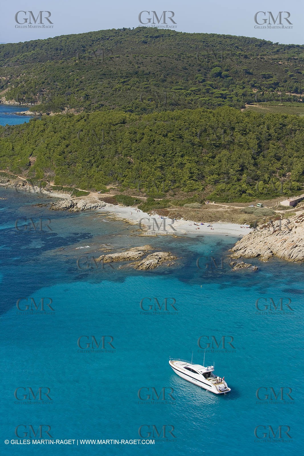 06 09 2007 - Saint Tropez (FRA, 83) - Superyachts - Motoryachts - Mangusta 92 Triple Fun in Saint Tropez - Mooring at Club 55 at Pampelonne Beach