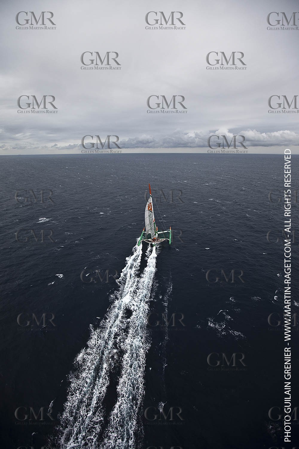 14 05 09 - Marseille - Record de la Méditerranée - Groupama 3 - Franck Cammas - G class - Départ de Marseille pour Carthage