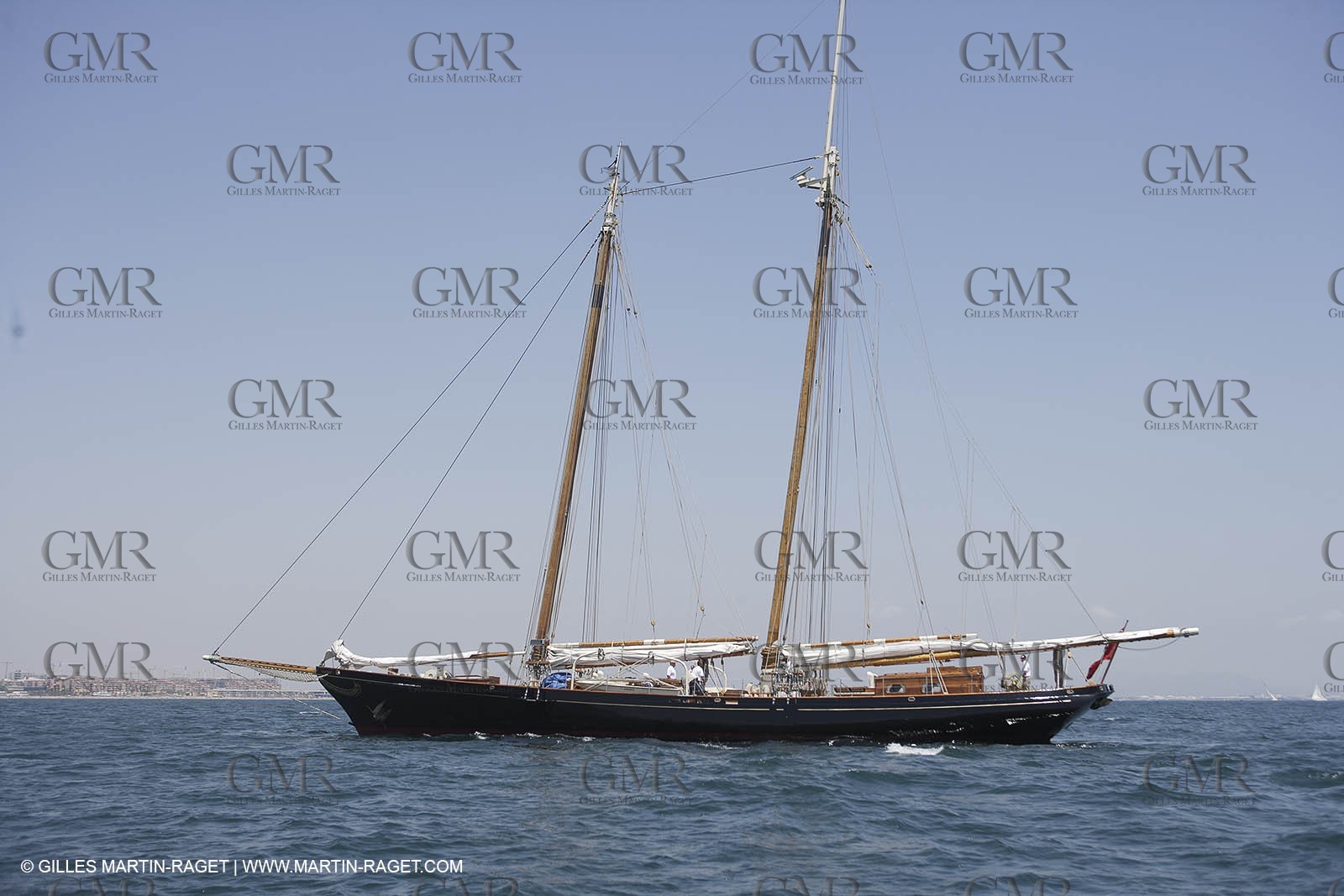 02 07 2007-Valencia (Spain)- 32nd America's Cup - Final Match - Day 7 - America Schooner replica arrives in Port America's Cup