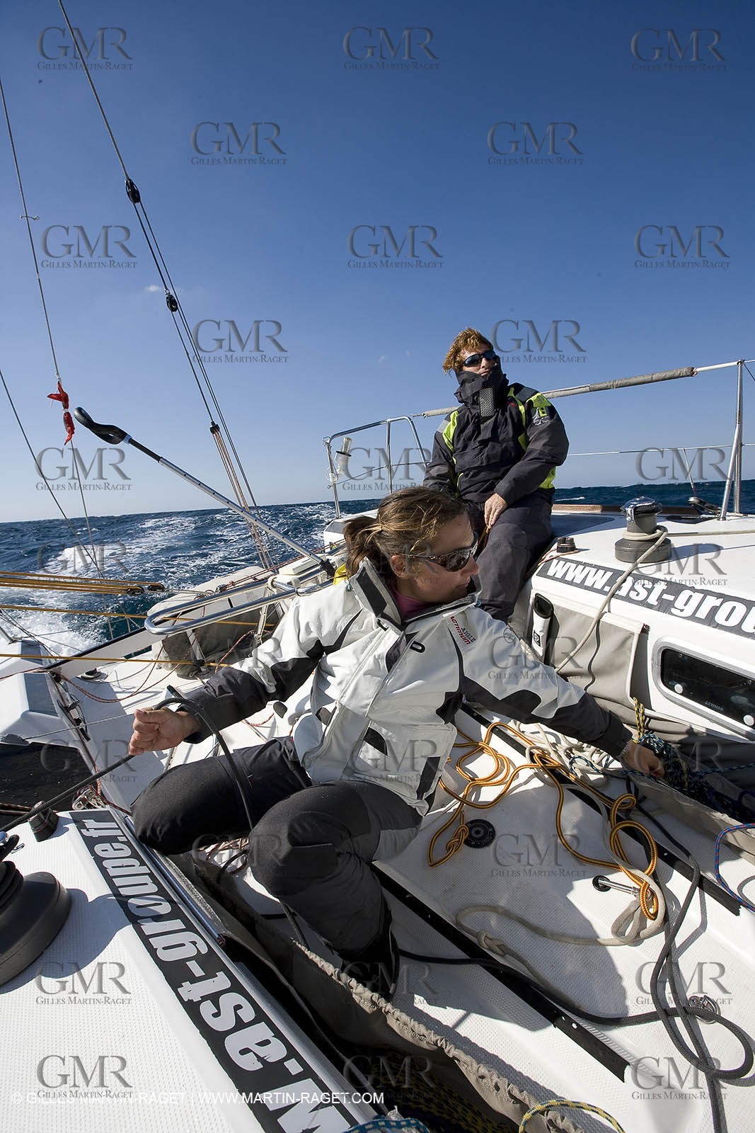 28 09 2007 - Marseille (FRA, 13) - Gamme vêtements de mer Aigle portée en.action par les navigateurs Marc Emig et Luce Molinier