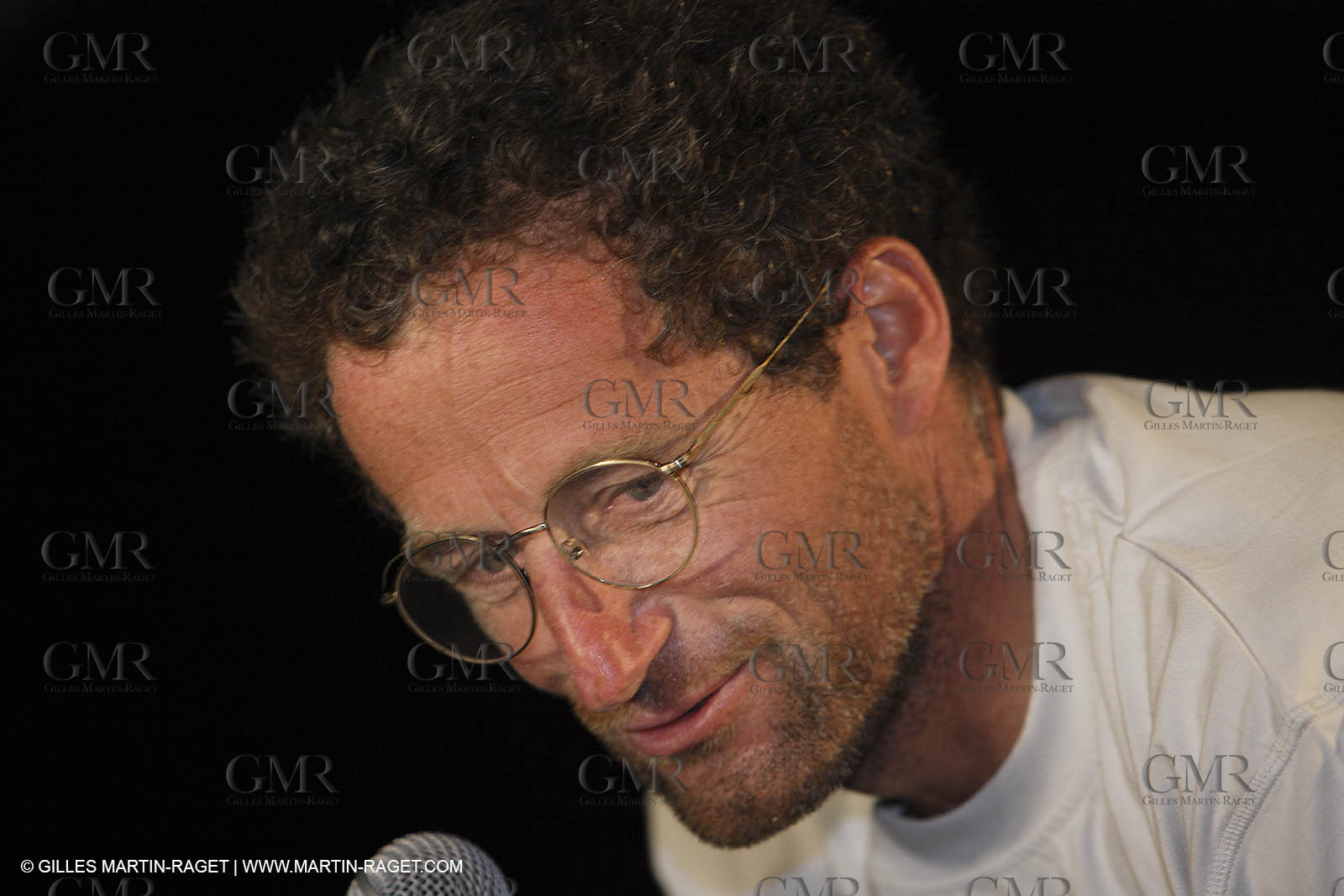 06 11 2006 - Pointe à Pitre Guadelupe (FRA) - Route du Rhum 2006 arrival Michel Desjoyeaux (Géant)