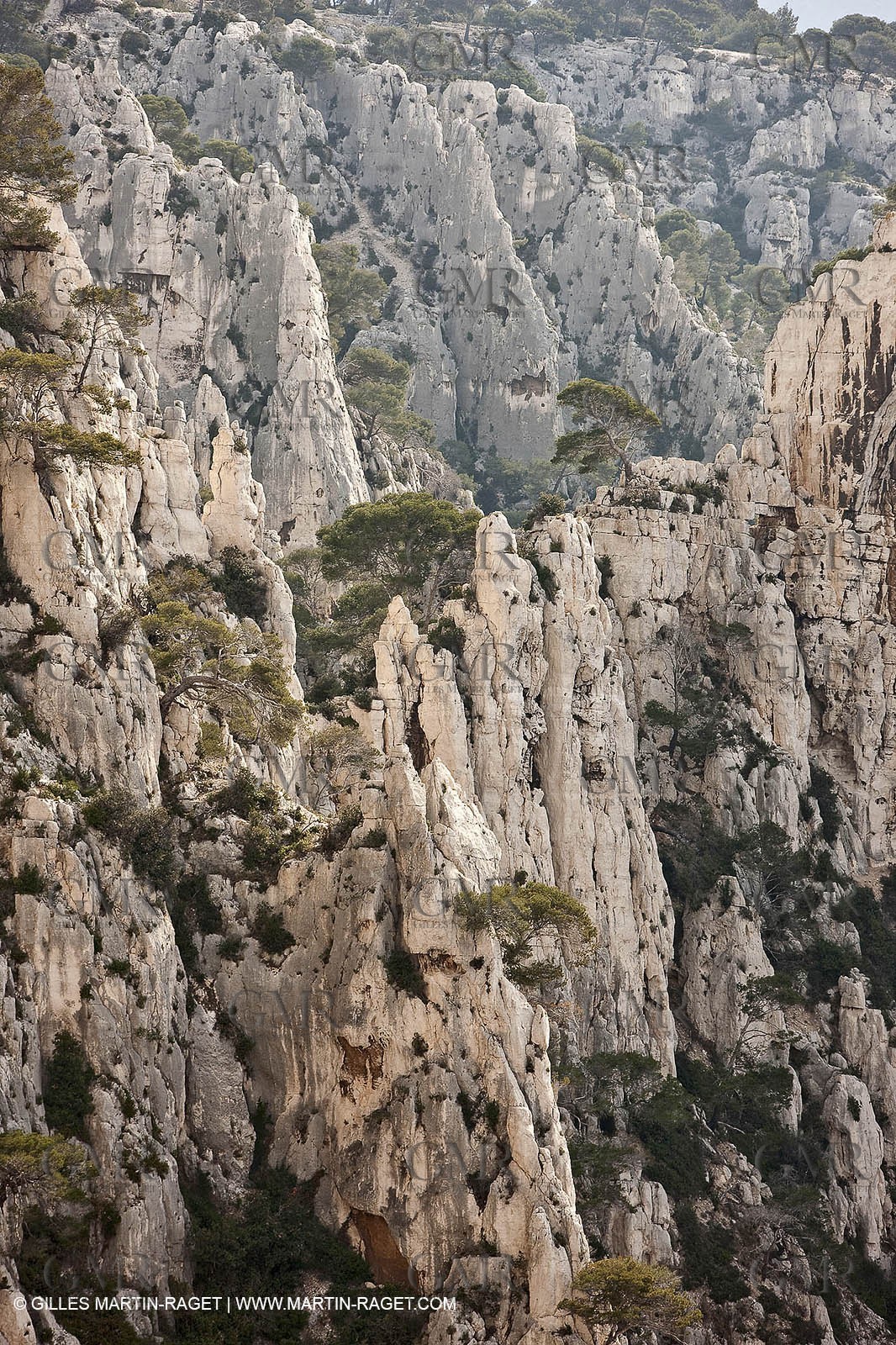 20 03 2009 - Marseille (FRA, 13) - Les Calanques - l'Oule clifs and brèche de Castelviel