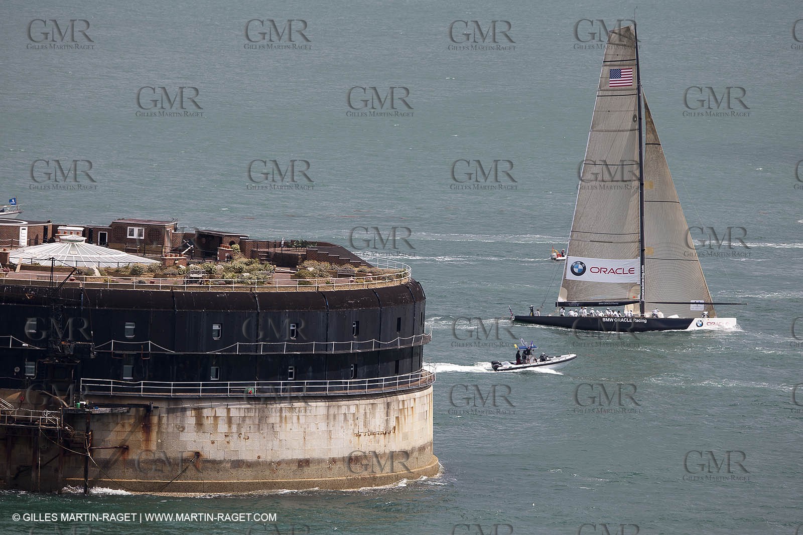05 08 2010 - Cowes (UK, IOW) - The 1851 Cup -  BMW ORACLE Racing -  - Round The Island Race - Rounding No Man's Land fort.