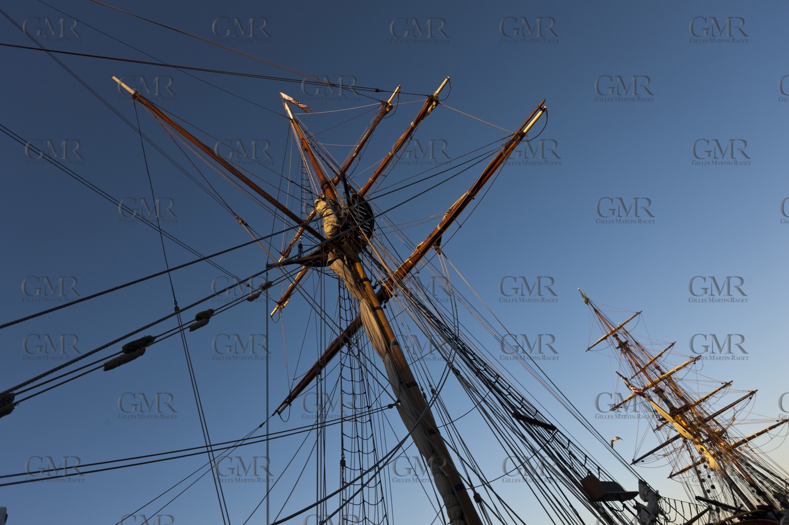 28 02 2011 - San Francisco (USA, CA) - USA 17 arrival in San Francisco