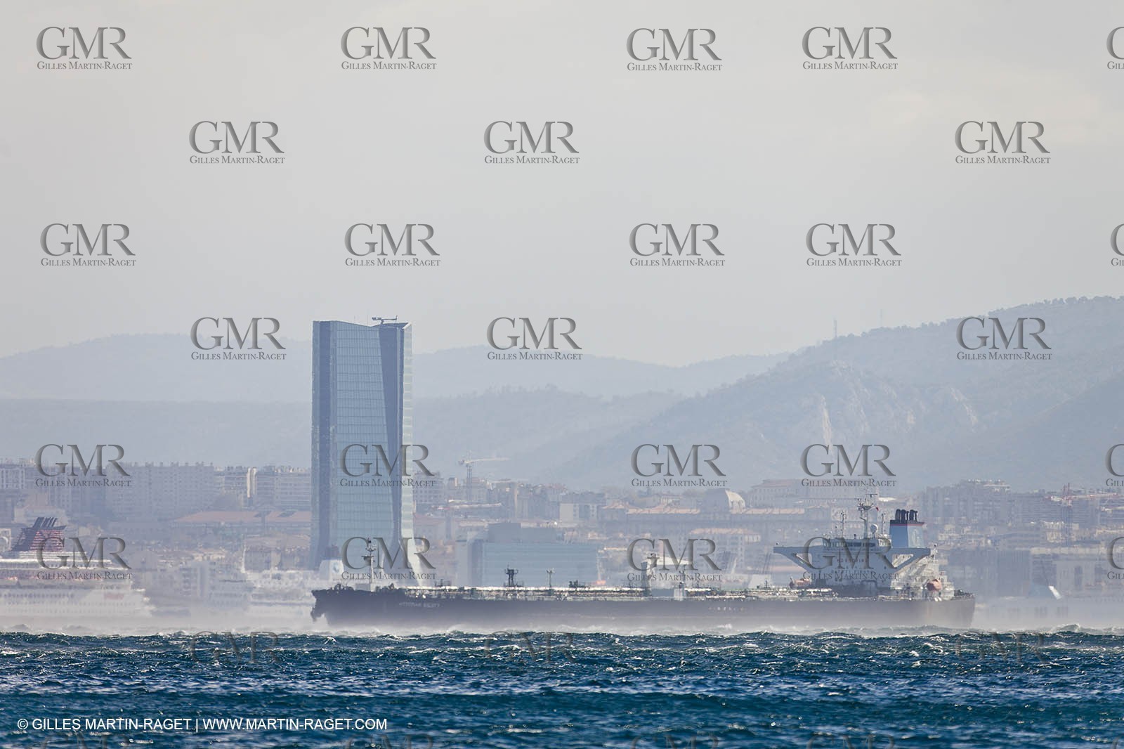 25 10 2010 - Marseille (FRA,13) - Ships at the mooring due to a strike of the harbour staff