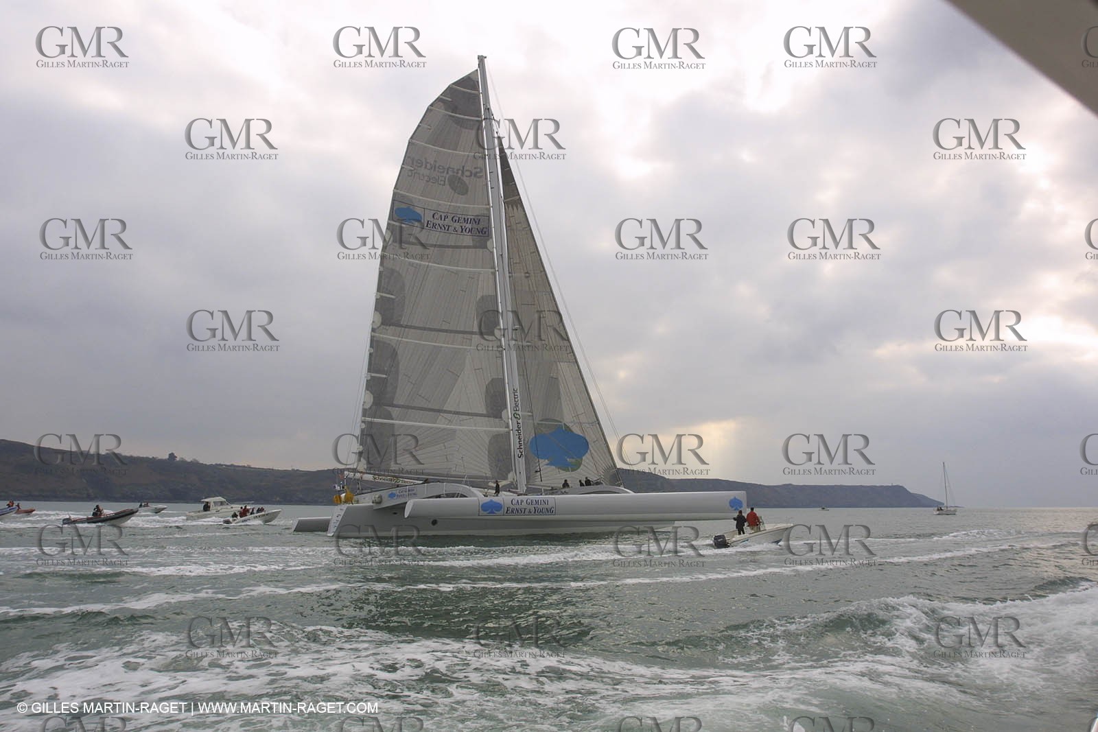 Geronimo - Jules Verne Trophy 2001 start - Brest