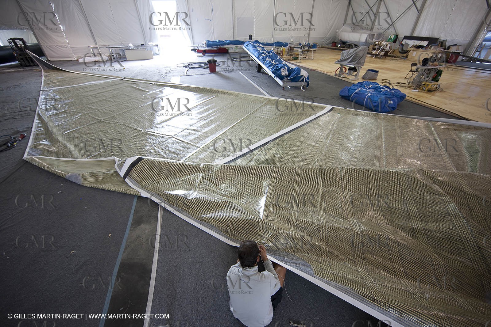 26 08 2008 - Anacortes (WA, USA) - America's Cup - BMW ORACLE Racing - 90 ft trimaran launch - structural tests completed by Design Team