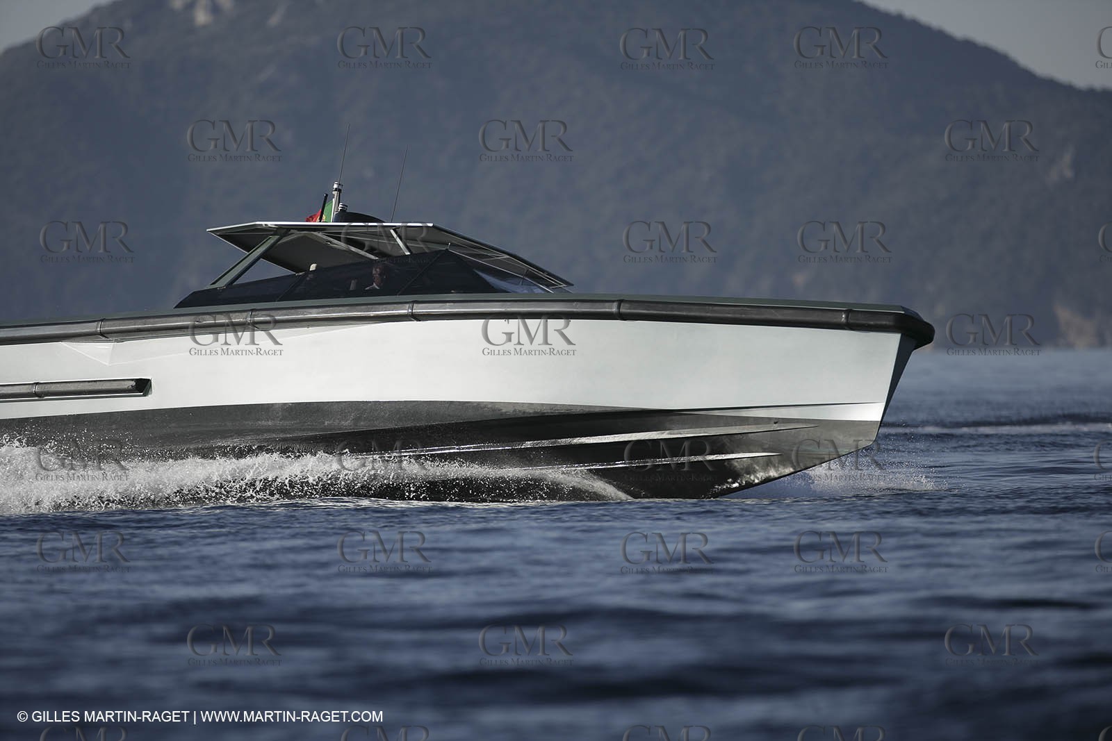 16 07 2007 - Portisco (Italie, Sardaigne) - Wally Power 47 millesime 2007