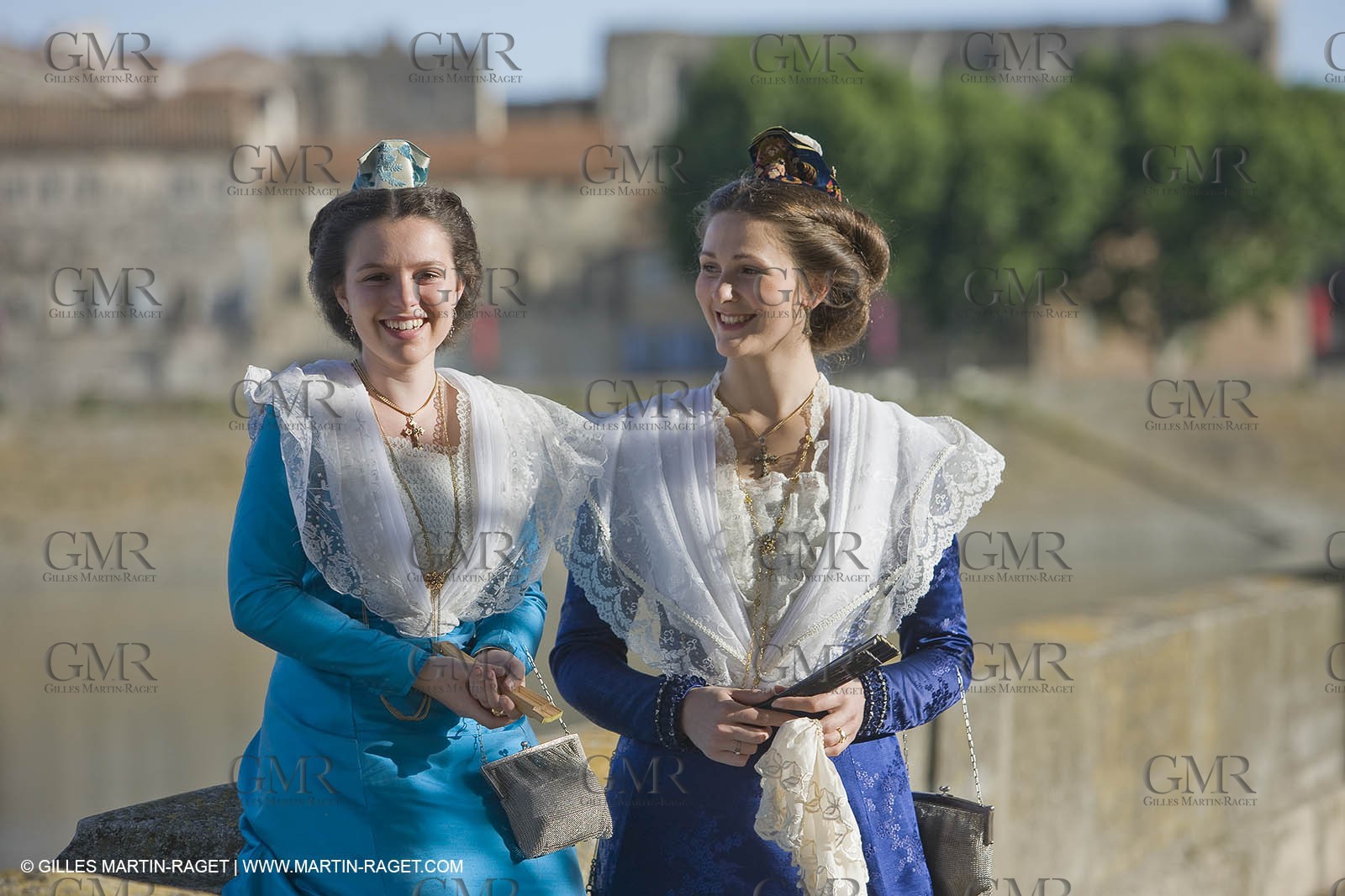 17 juin 2008 - Arles (Fra,13) - two queen if Arles, Caroline Serre et Nathalie Chay