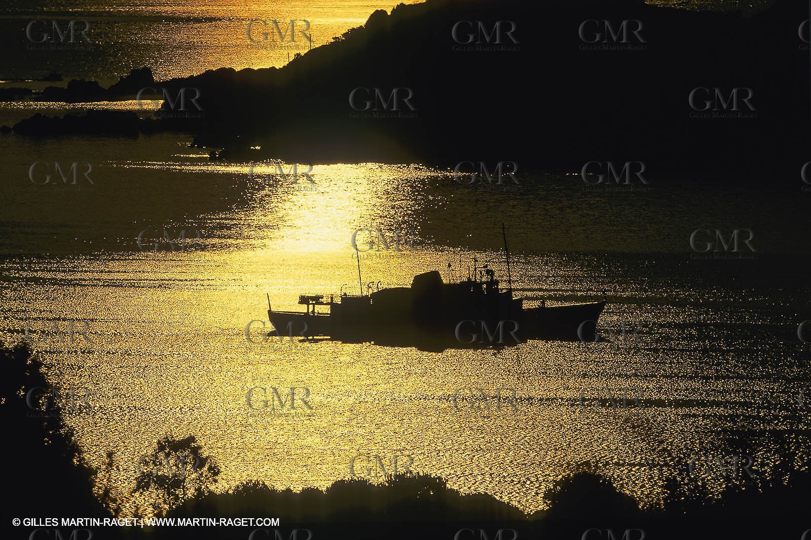 Powerboating, super Yachts