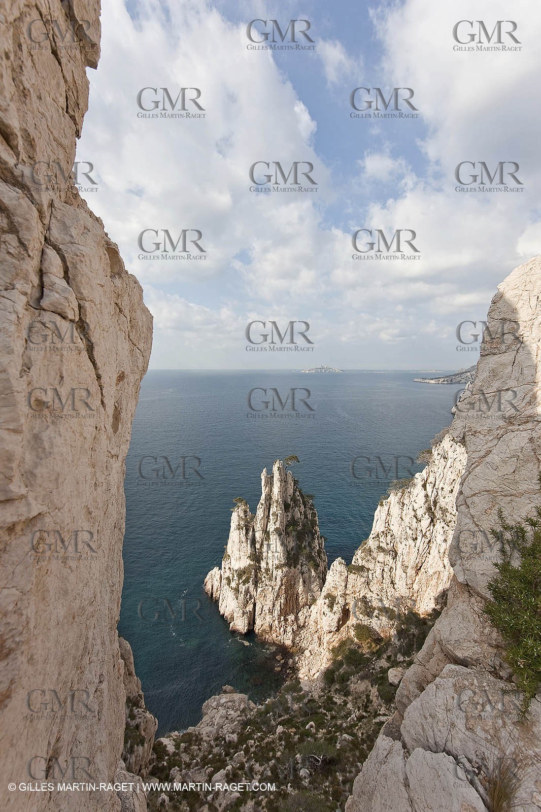 20 03 2009 - Marseille (FRA, 13) - Les Calanques - Pic de l'Eissadon et falaises du Devenson