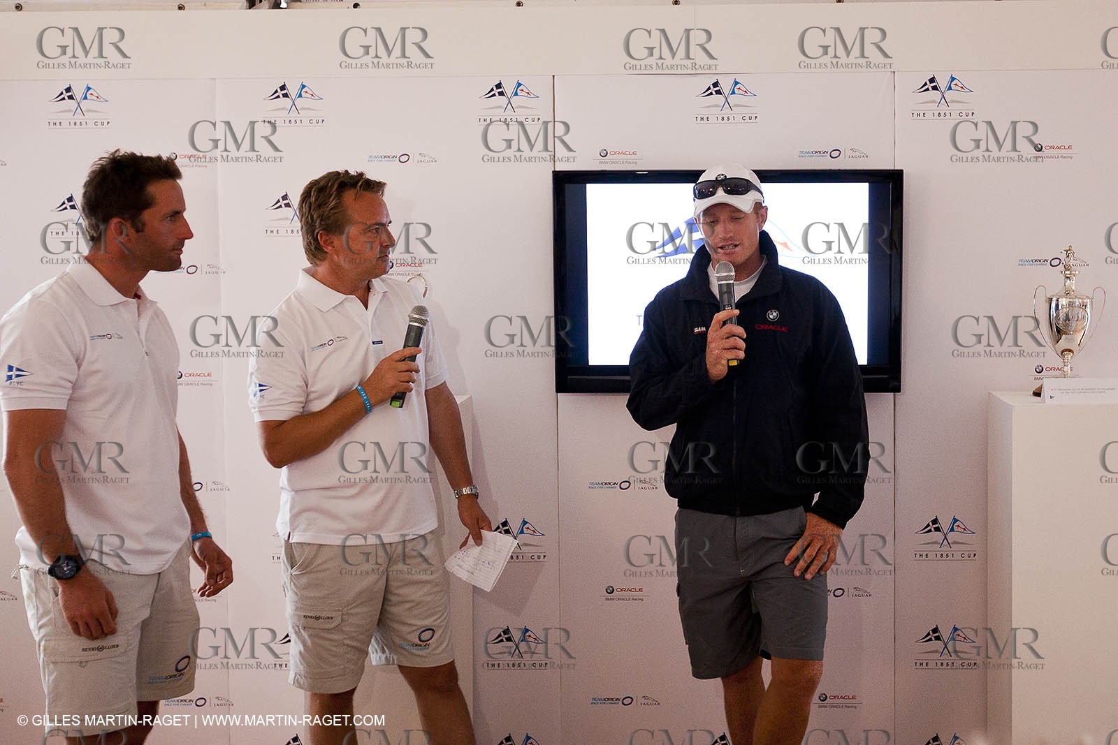 02 08 2010 - Cowes (UK, IOW) - The 1851 Cup -  BMW ORACLE Racing - Training Day.