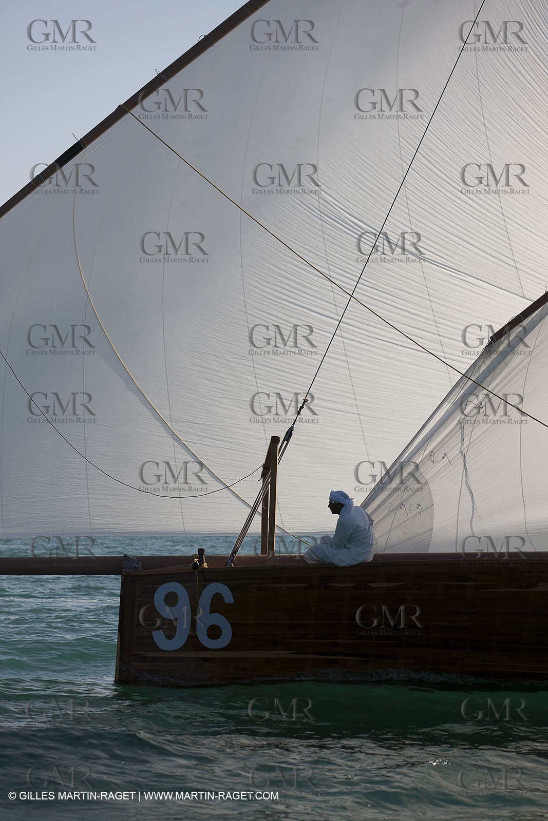 20 11 2010 - Dubai (UAE) - Dubai Louis Vuitton Trophy - Traditionnal dhow races for competing teams