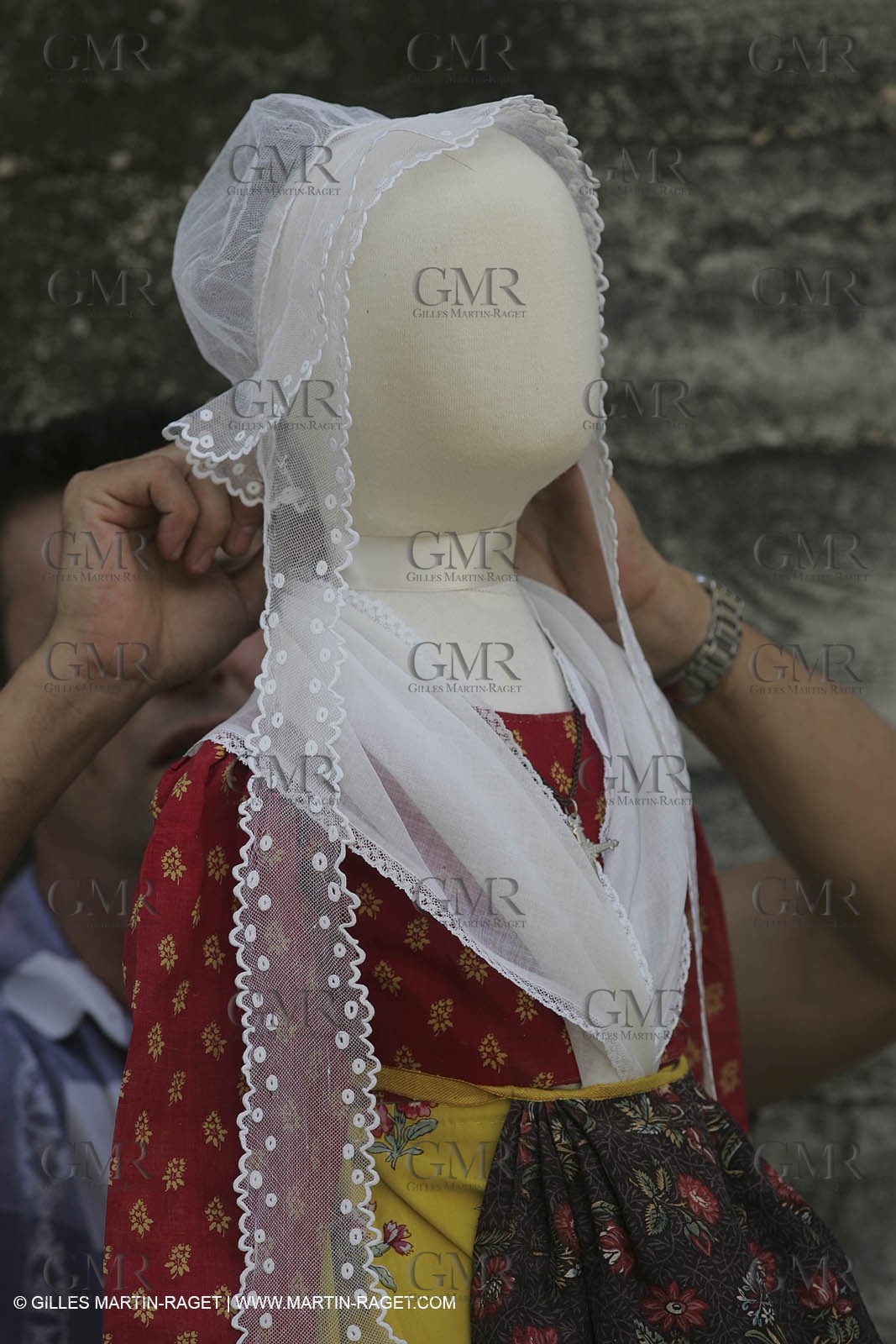 May 2004 - La Tour d'Aigues (FRA, 84) - Old costumes for women of the South exhibition