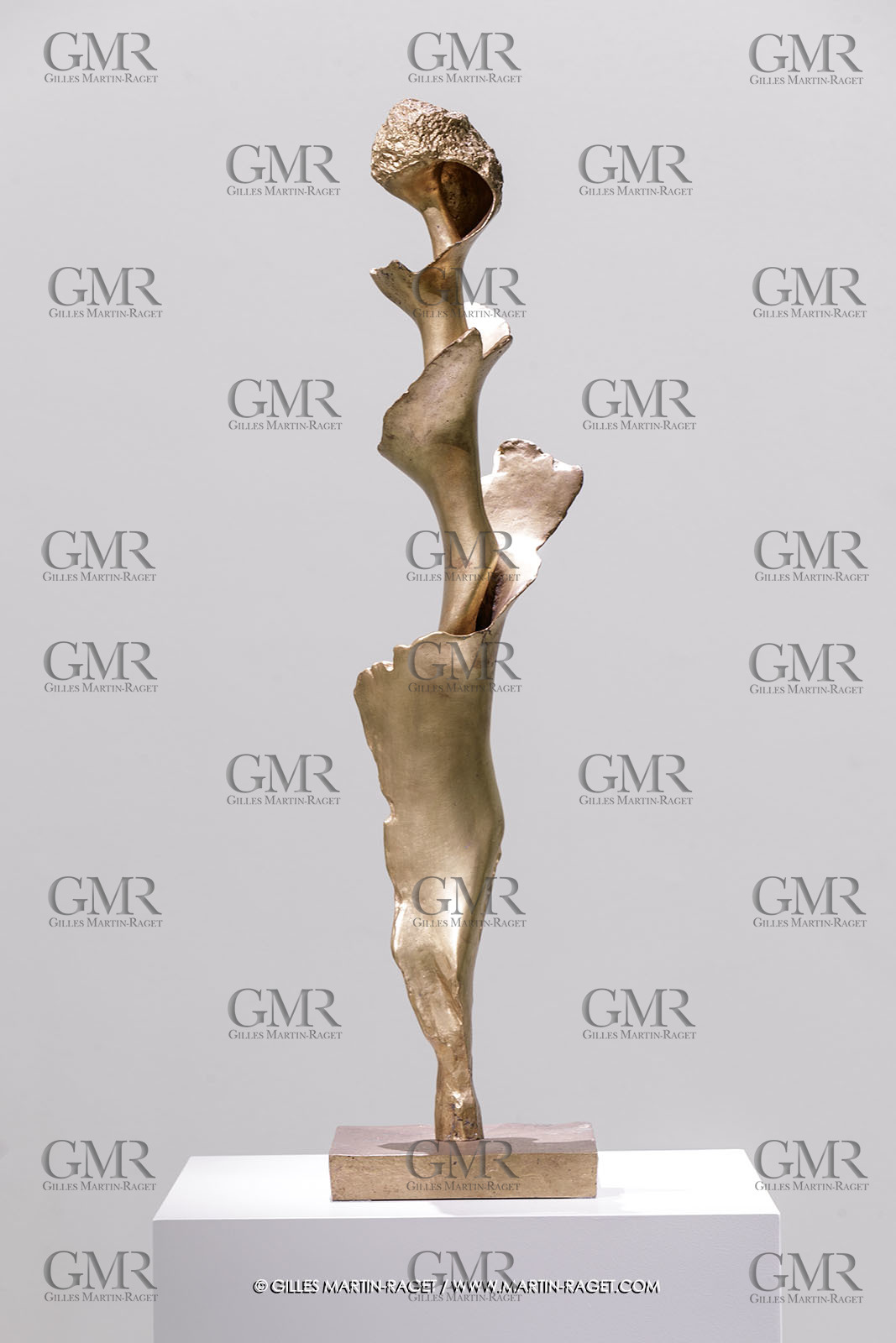 02 05 2023, Paris (FRA), oeuvre de Germaine Richier, Exposition Centre Pompidou 2023,  La Vrille 1956, Bronze naturel nettoyé, Numéroté 7 8, Fondeur : L.Thinot, Paris, 111 x 32,3 x 26,8 cm, Collection particulière