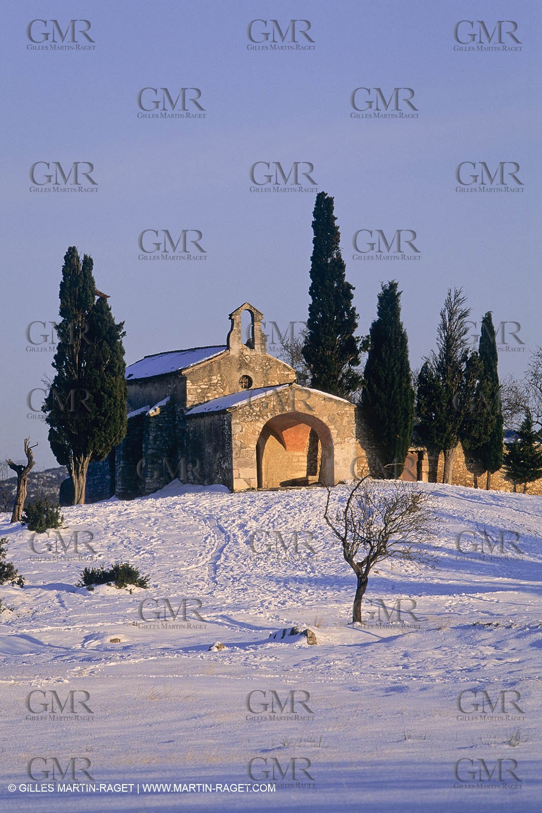 Provence under snow - Alpilles - Chapelle Saint Sixte - Eygalières