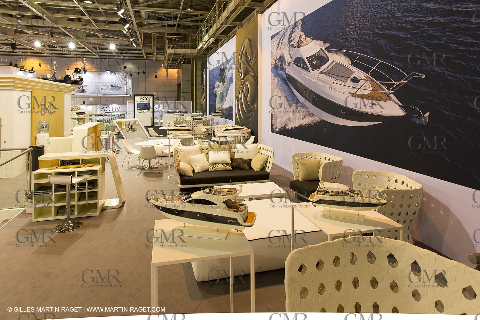 10 12 2013 - Paris (FRA,75) -Paris Boat Show - Beneteau booth