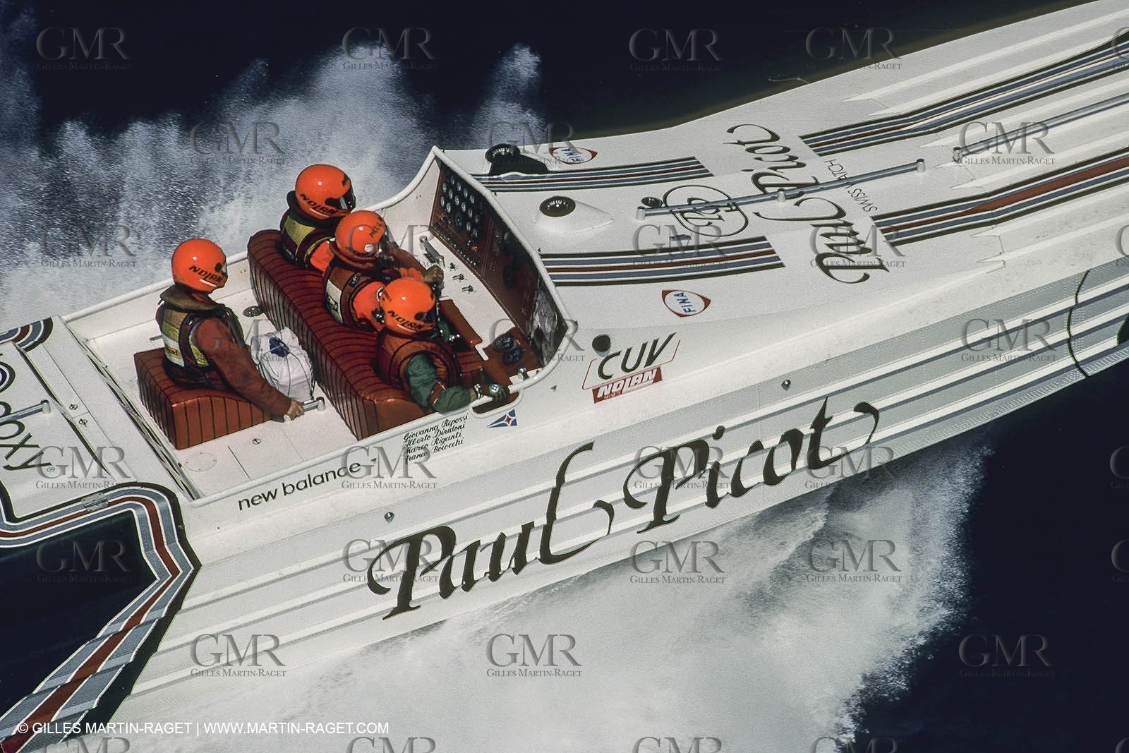 Powerboating, offshore racing