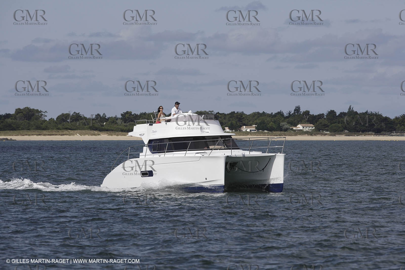 23 07 07 - La Rochelle - Chantier Fountaine Pajot - Highland