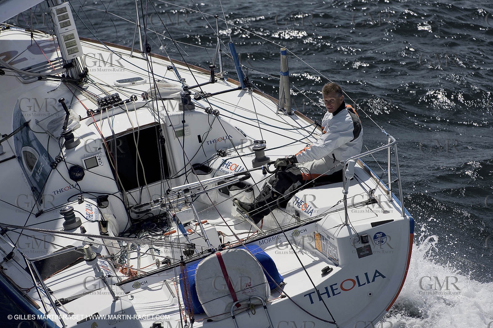 06-26-2007 - FIGARO II - THEOLIA - Skipper : Robert Nagy - Training off Marseille (south France) with strong wind conditions