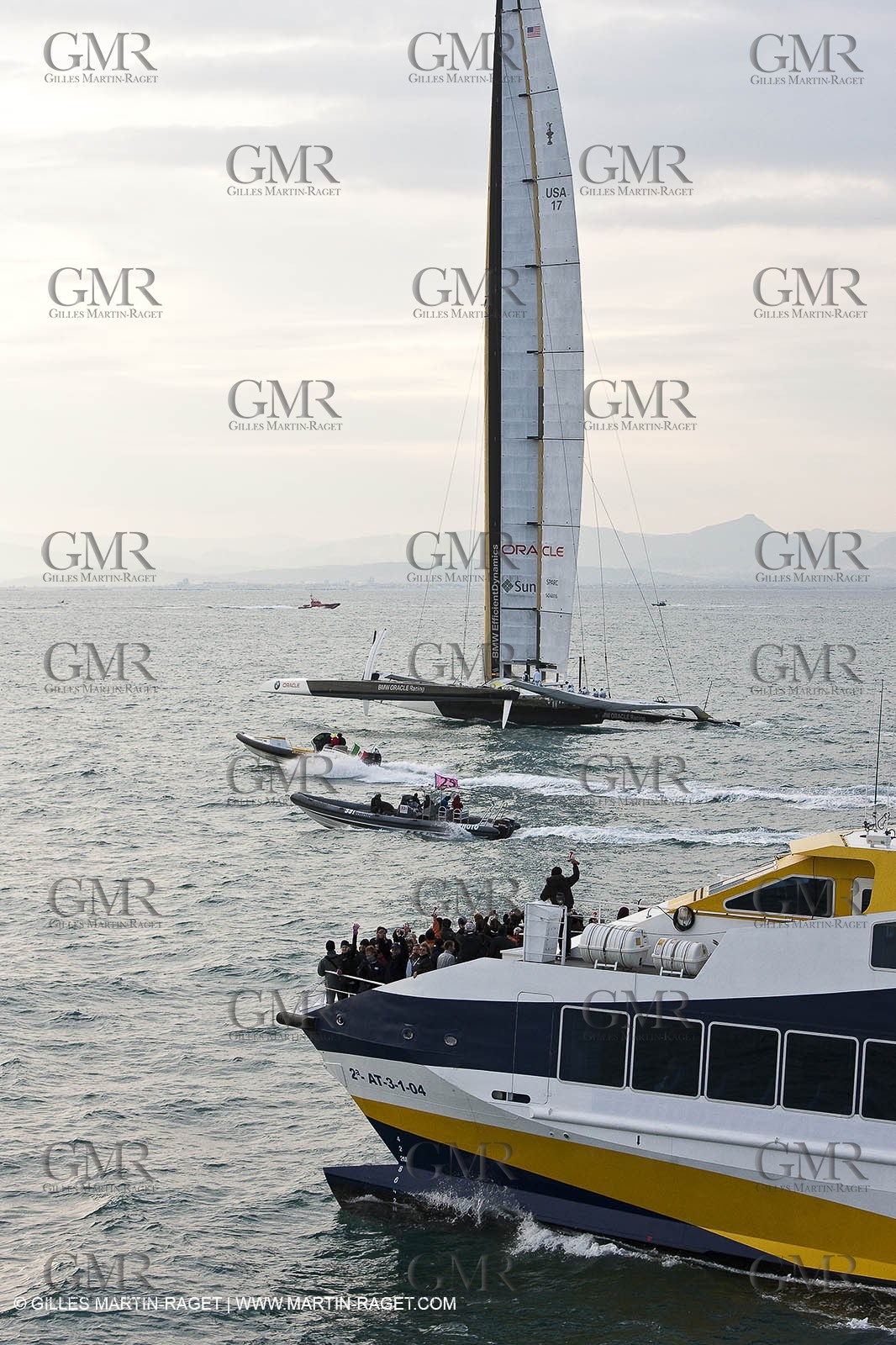 11 02 2010 - Valencia (ESP) - 33rd America's Cup - BMW ORACLE Racing - Day off 2