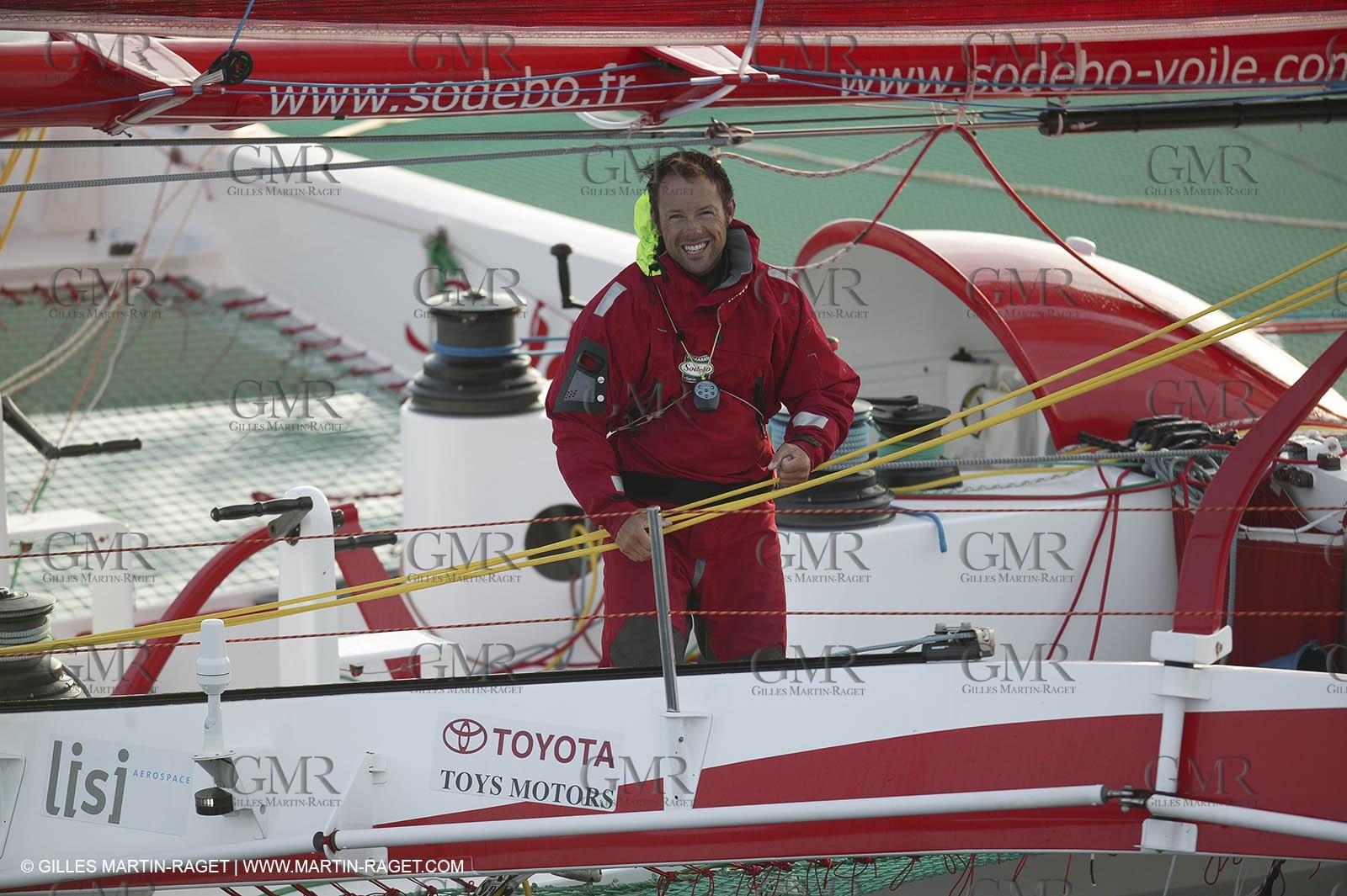 14 08 06 - Isle of Wight (UK) - Thomas Coville beat the round britain island sailing record onboard his 60 trimaran sodebo