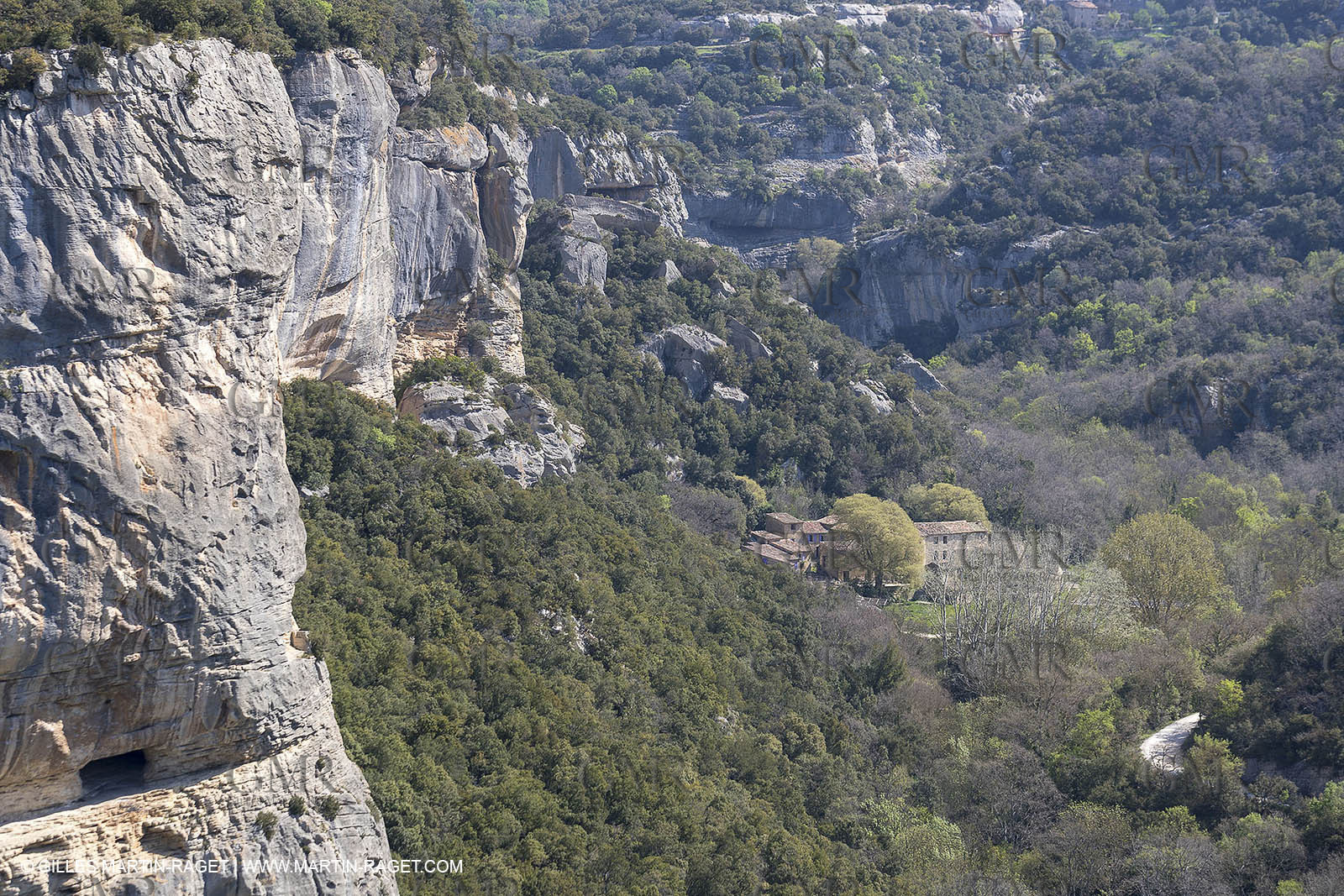 19 04 2018, Buoux (FRA,84), fort de Buoux