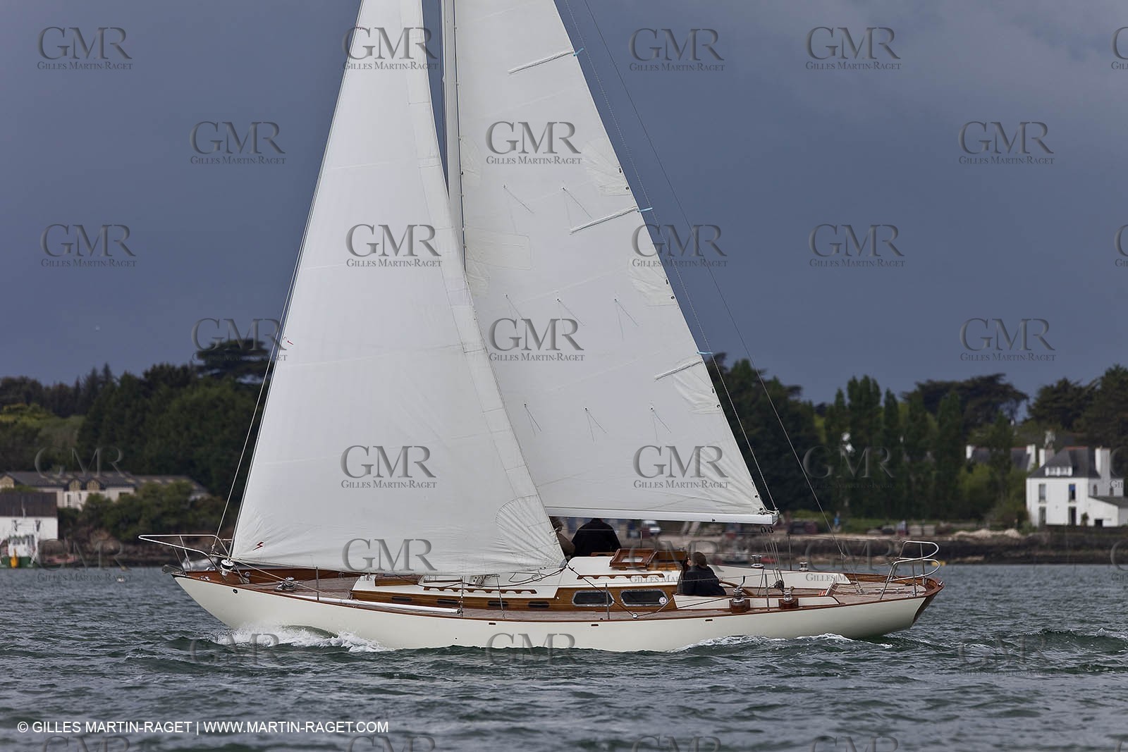 01-05-10 - Le Bono (FRA,56) - Regate Classique -Acteia II - Maica