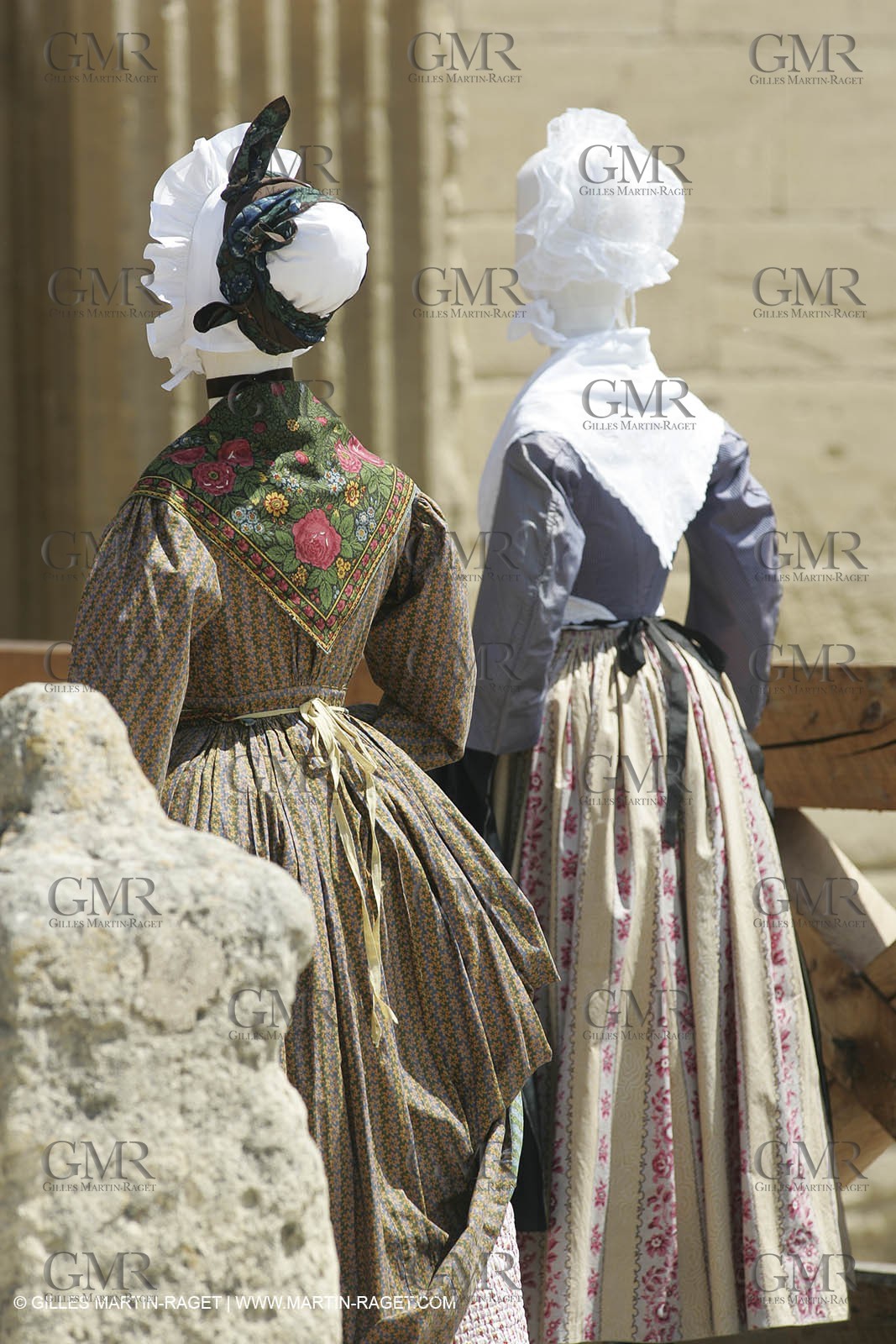 May 2004 - La Tour d'Aigues (FRA, 84) - Old costumes for women of the South exhibition