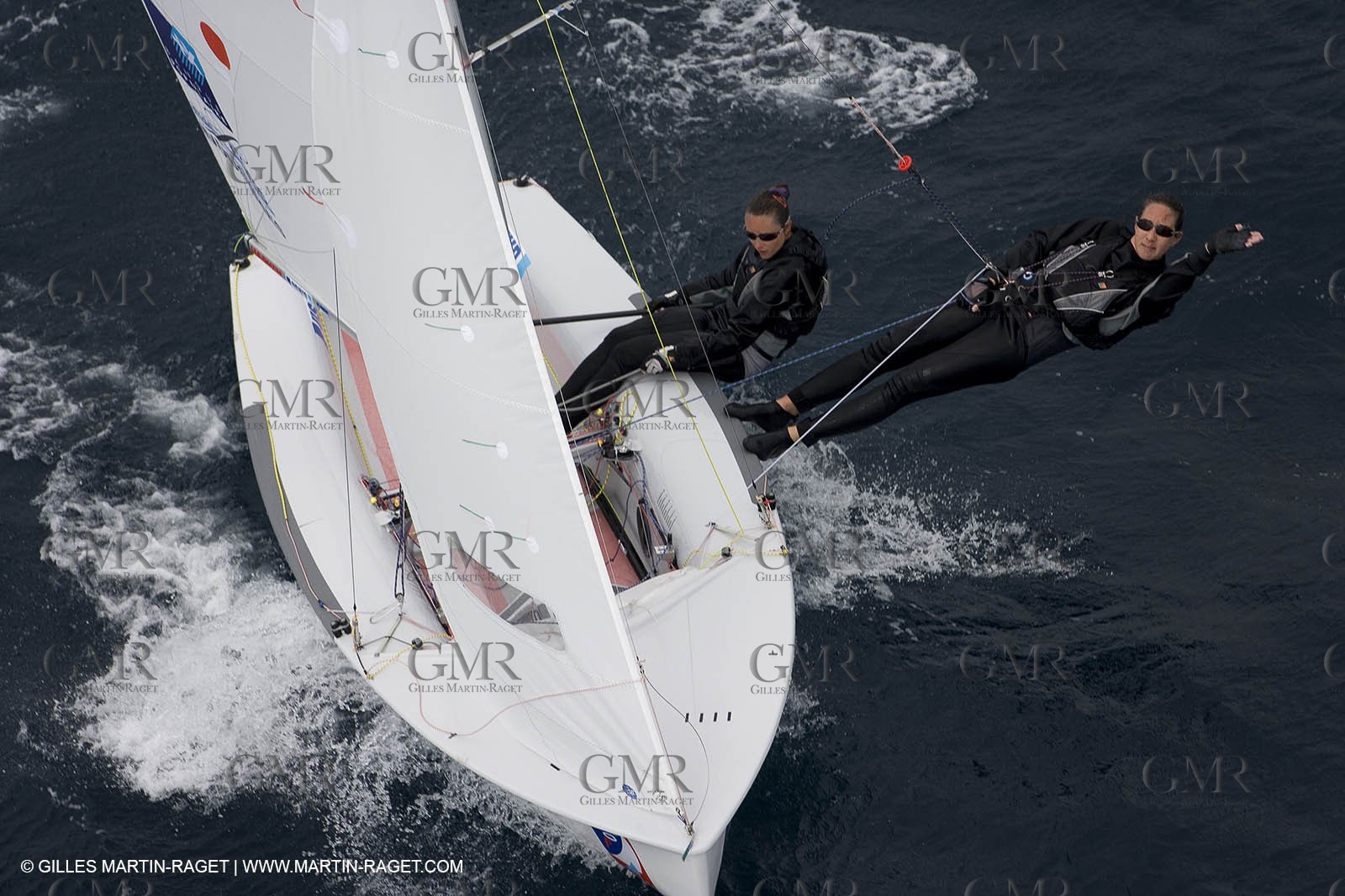 26 04 2007 - 2007 Semaine Olympique Française - Hyères (South of France) - Day 5 - Team France - 470 Femme - Petitjean-Douroux