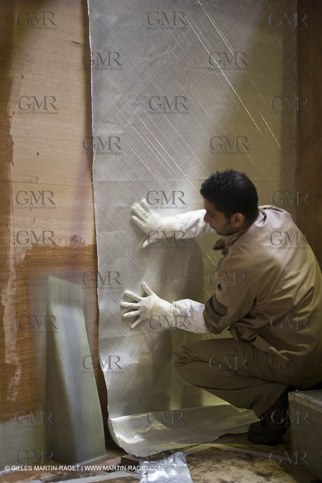 22 01 2008 - La Ciotat (FRA, 13) - Construction of cruising catamaran Nahema at H2X boatyard -modules lamination