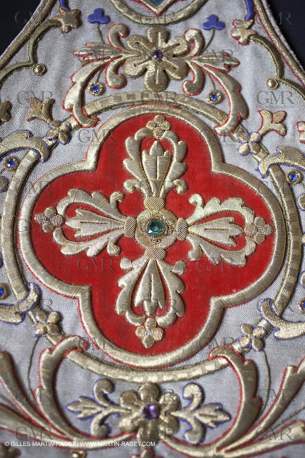 04 02 2013 - Marseille(FRA,13), Notre Dame de la Garde, liturgical clothing